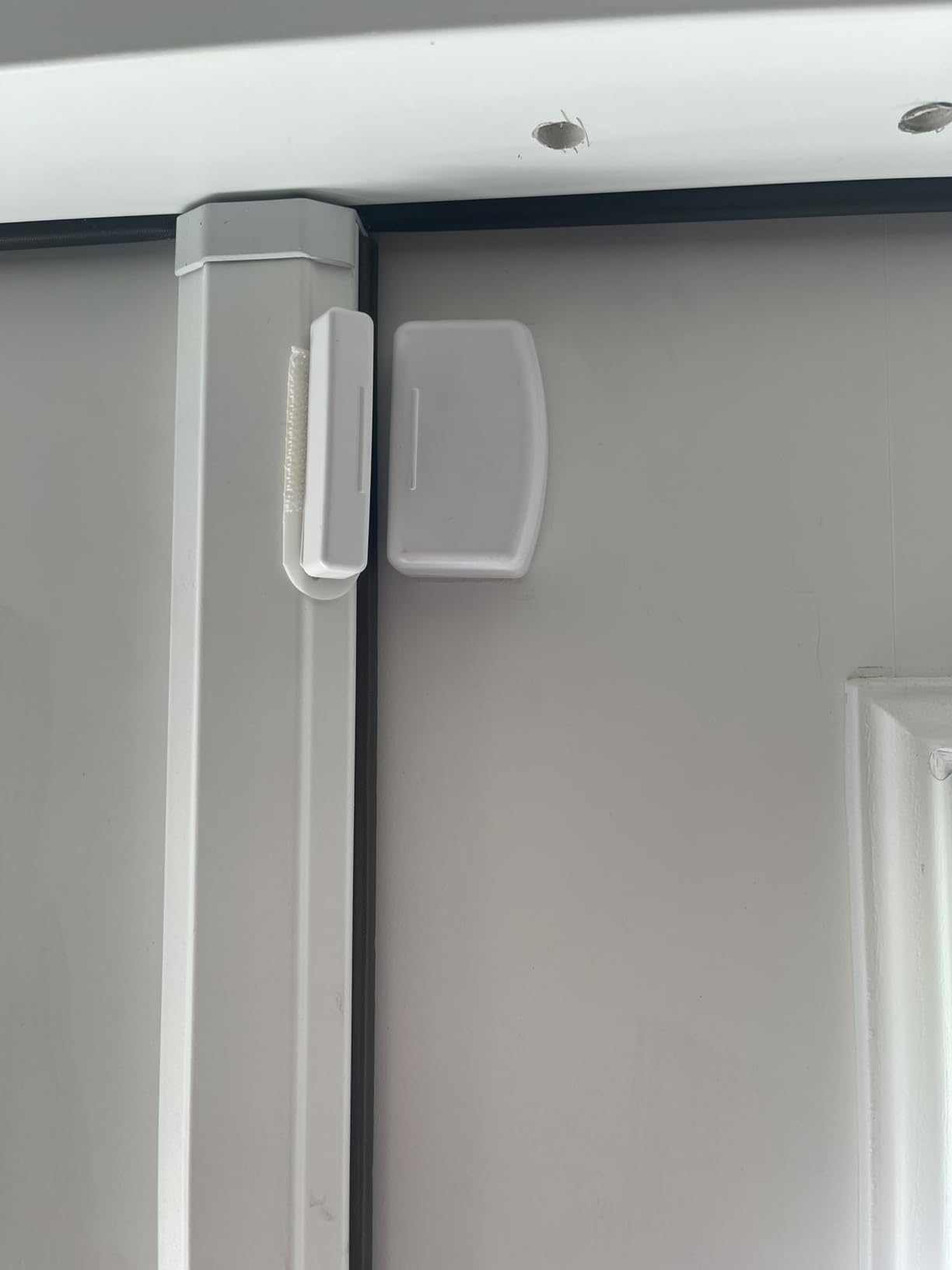 THIRDREALITY Zigbee Contact Sensor 4 Pack, Door and Window Monitor, Home Automation,Works with Home Assistant,SmartThings,Aeotec,Homey,Hubitat or Echo Devices with Build-in Zigbee Hub,hub Required Customer Review THIRDREALITY Zigbee Contact Sensor 4 Pack, Door and Window Monitor, Home Automation,Works with Home Assistant,SmartThings,Aeotec,Homey,Hubitat or Echo Devices with Build-in Zigbee Hub,hub Required - Customer Photo 1