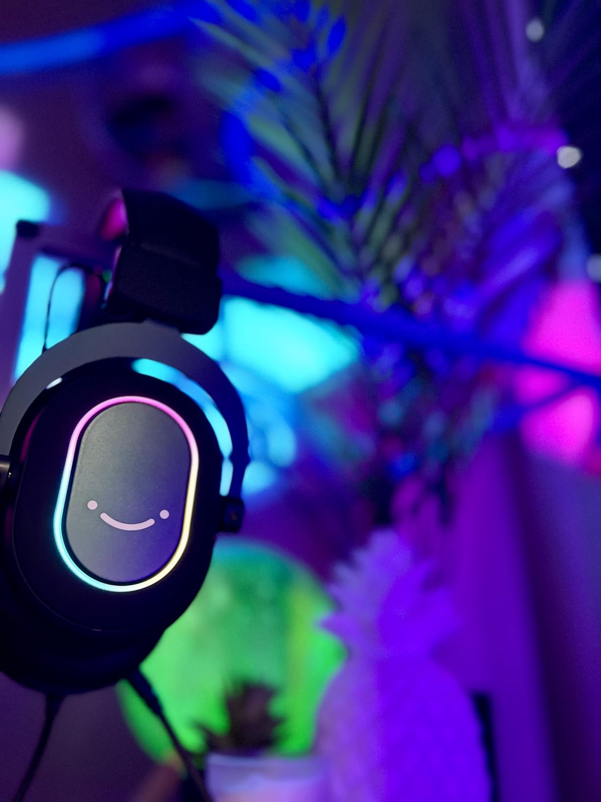 FIFINE Gaming Headset for PC-Wired Headphones with Microphone-7.1 Surround Sound Computer USB Headset for Laptop, Streaming Headphones on PS4/PS5, with EQ Mode, RGB, Soft Ear Pads - AmpliGame H6 - Customer Photo 2