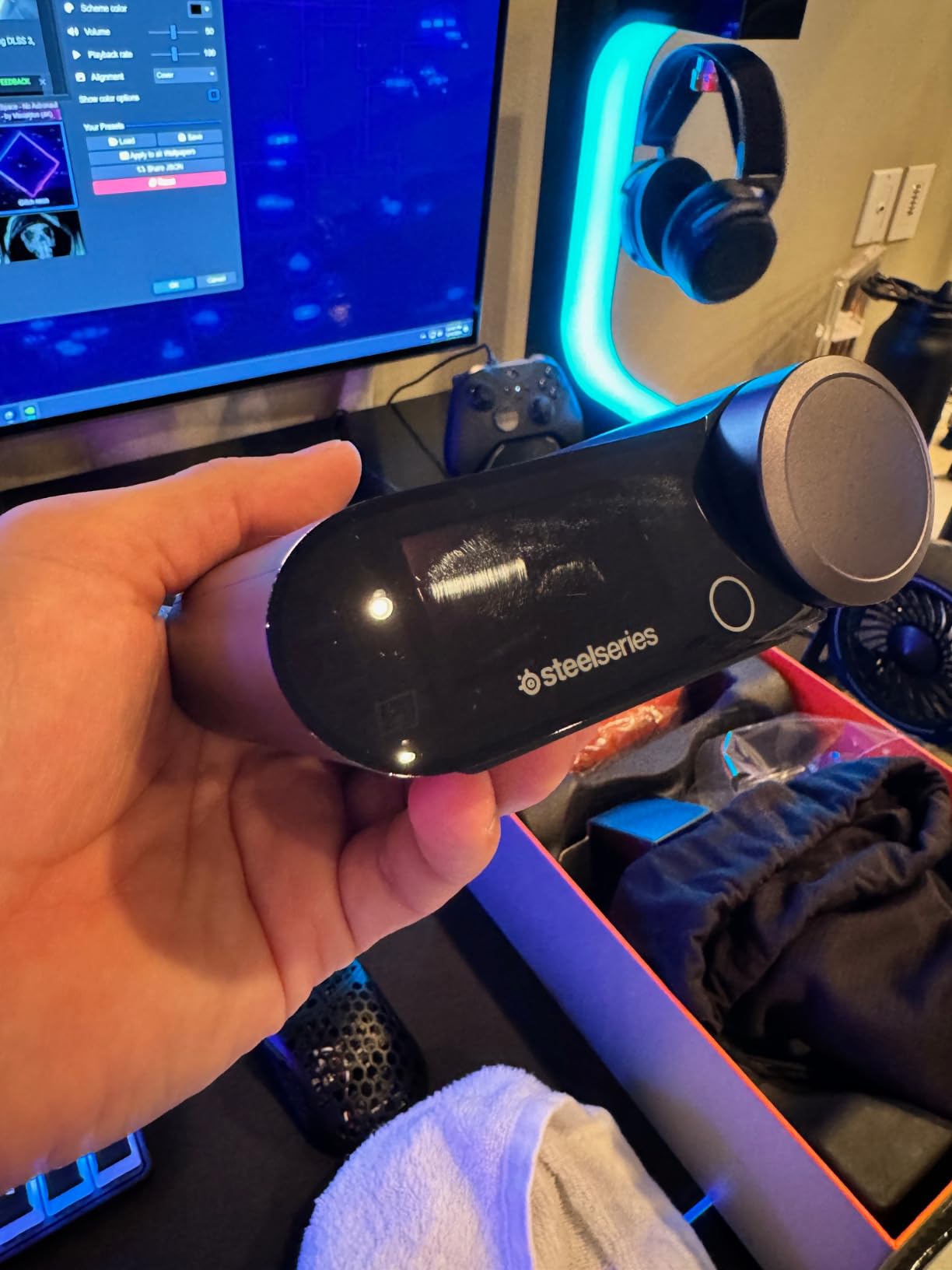 SteelSeries Arctis Nova Pro Wireless Multi-System Gaming Headset - Premium Hi-Fi Drivers - Active Noise Cancellation - Infinity Power System - Stealth Retractable Mic - PC, PS5/PS4, Switch, Mobile - Customer Photo 4