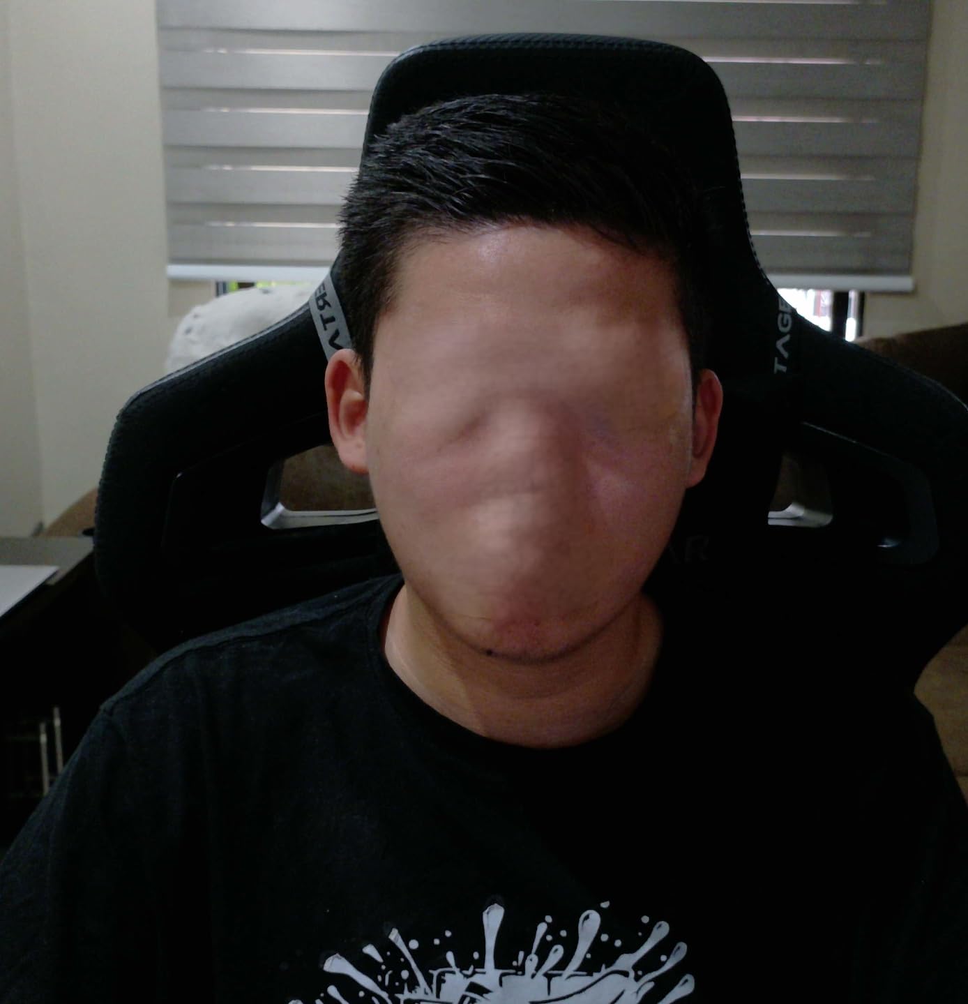 OBSBOT Meet AI-Powered 4K Webcam, AI Framing & Autofocus, Webcam with Microphone, Background Bokeh, 60 FPS, HDR Low-Light Correction, Beauty Mode, Webcam for PC, Streaming, Conference, Gaming, etc. Customer Review OBSBOT Meet AI-Powered 4K Webcam, AI Framing & Autofocus, Webcam with Microphone, Background Bokeh, 60 FPS, HDR Low-Light Correction, Beauty Mode, Webcam for PC, Streaming, Conference, Gaming, etc. - Customer Photo 1