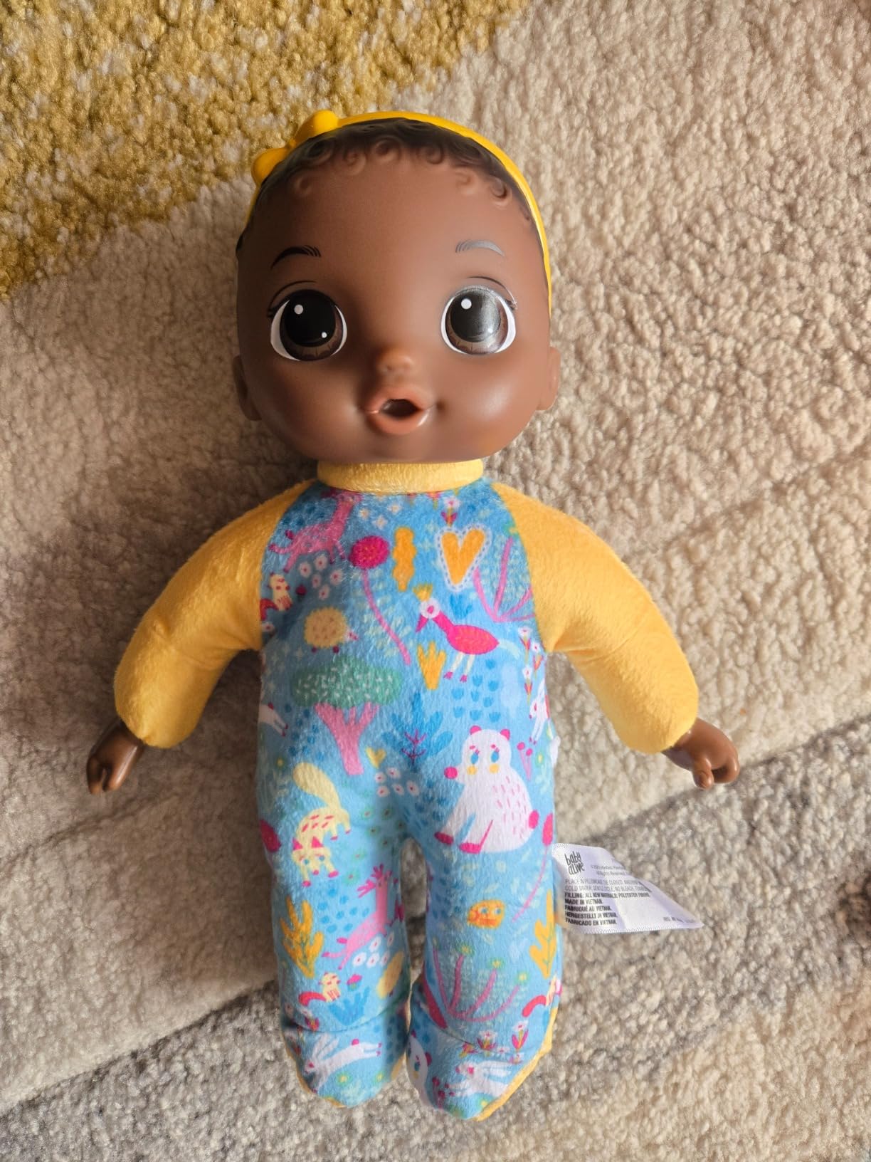 Baby Alive Soft 'n Cute Doll, Black Hair, 11-Inch First Baby Doll Toy, Washable Soft Body, Toddlers Kids 18 Months and Up, Teether Accessory Customer Review Baby Alive Soft 'n Cute Doll, Black Hair, 11-Inch First Baby Doll Toy, Washable Soft Body, Toddlers Kids 18 Months and Up, Teether Accessory - Customer Photo 1