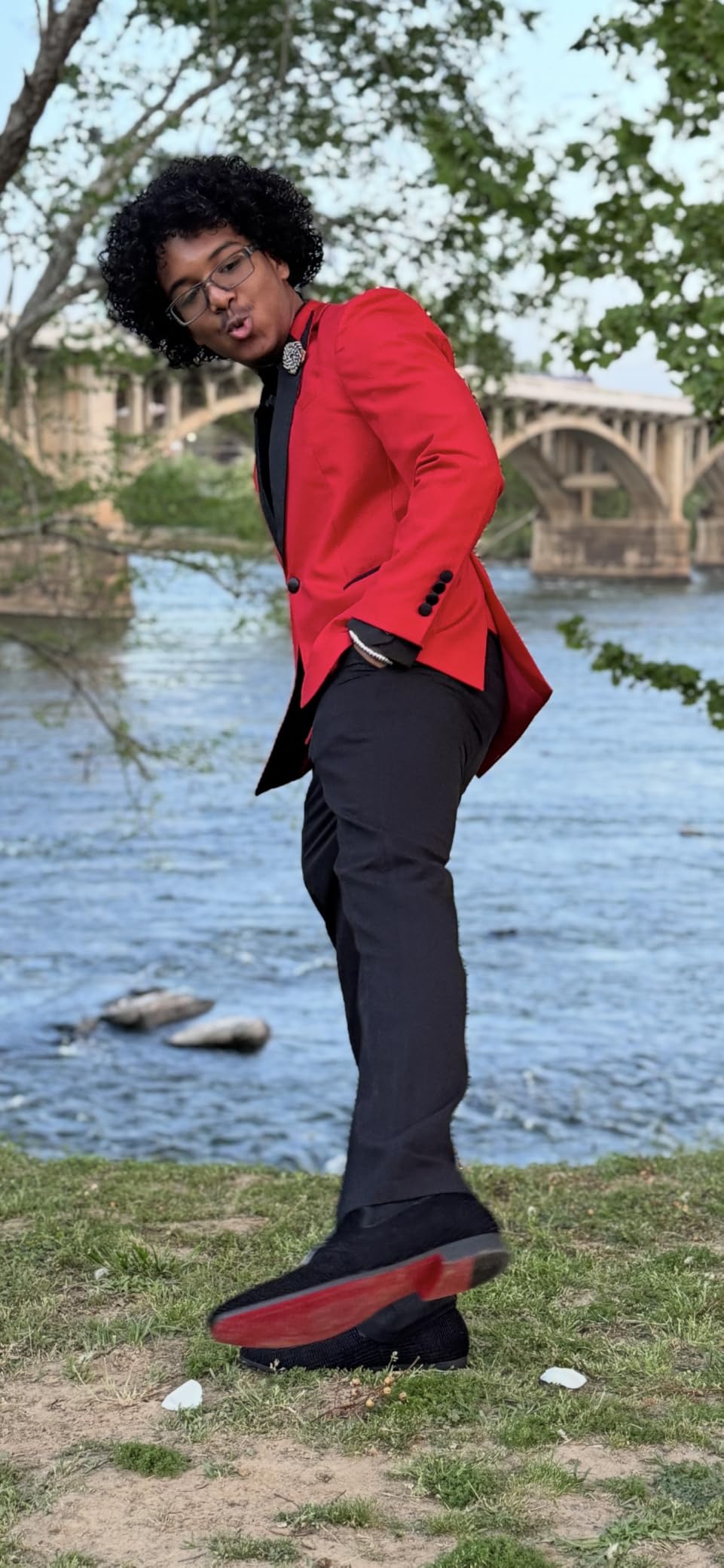 YFFUSHI Men's 3 Piece Suit Slim Fit One Button Prom Suits Set Blazer Vest Trousers White - Customer Photo 1