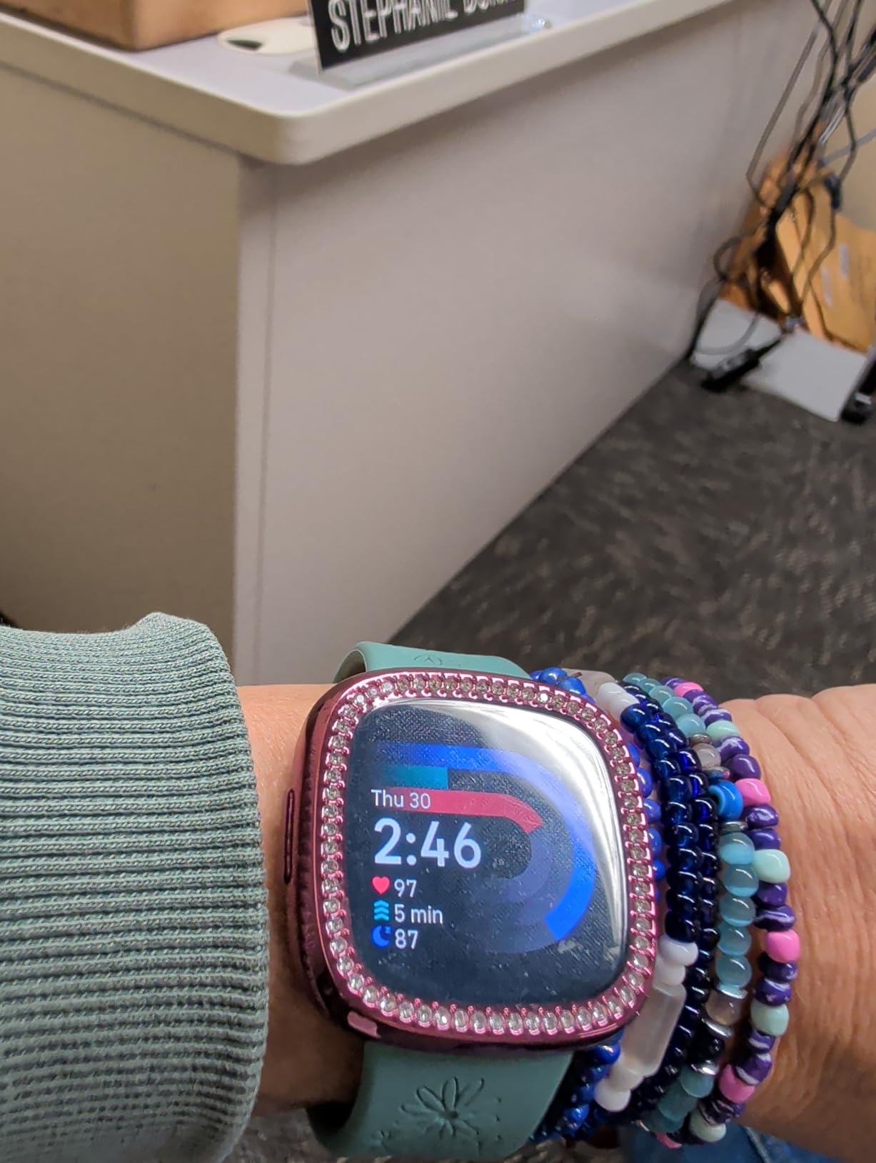 Fitbit Versa 4 Fitness Smartwatch with Daily Readiness, GPS, 24/7 Heart Rate, 40+ Exercise Modes, Sleep Tracking and more, Pink Sand/Copper Rose, One Size (S & L Bands Included) - Customer Photo 1