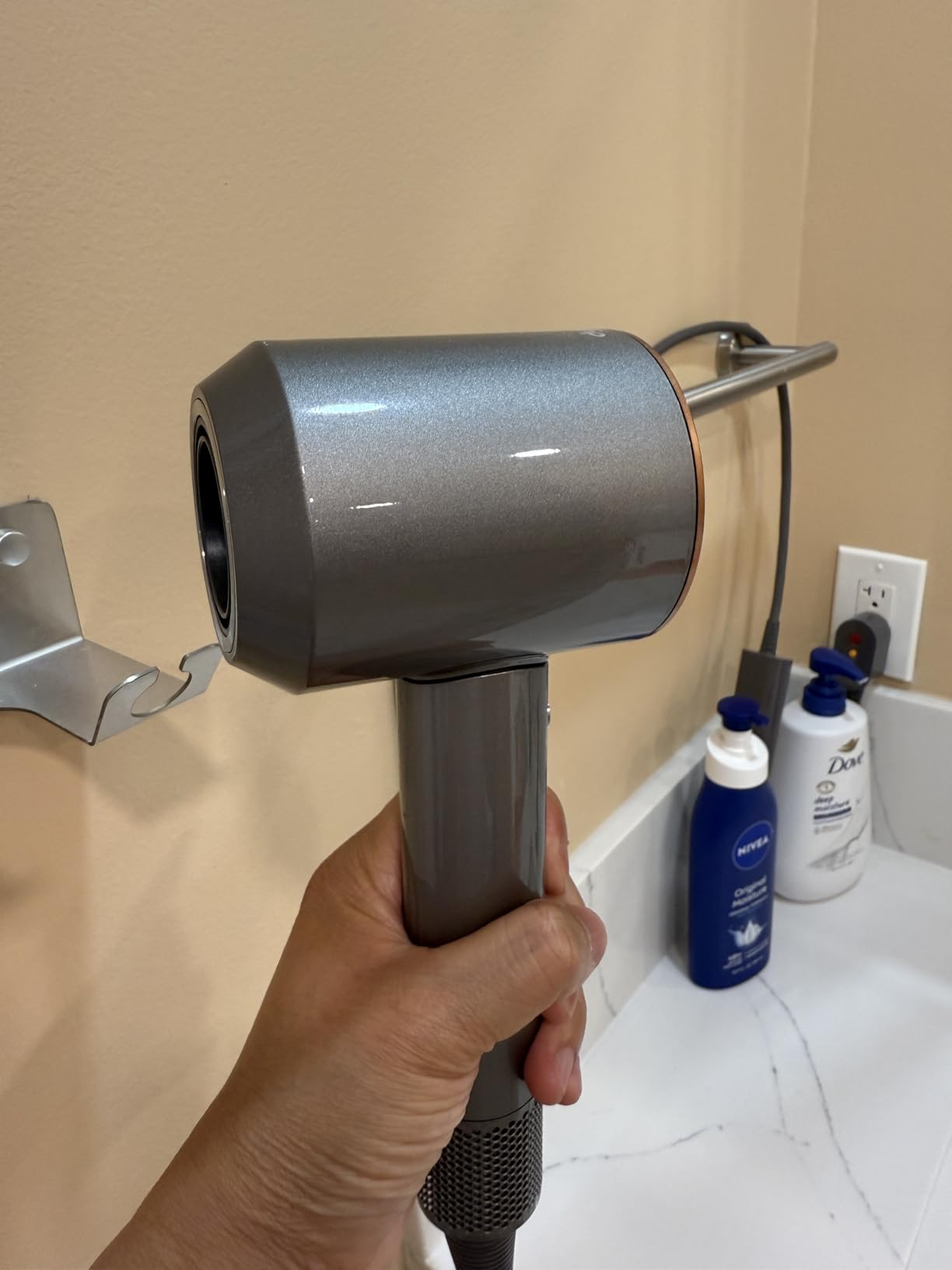 Dyson Supersonic™ Hair Dryer (6 Piece Set) - Customer Photo 1