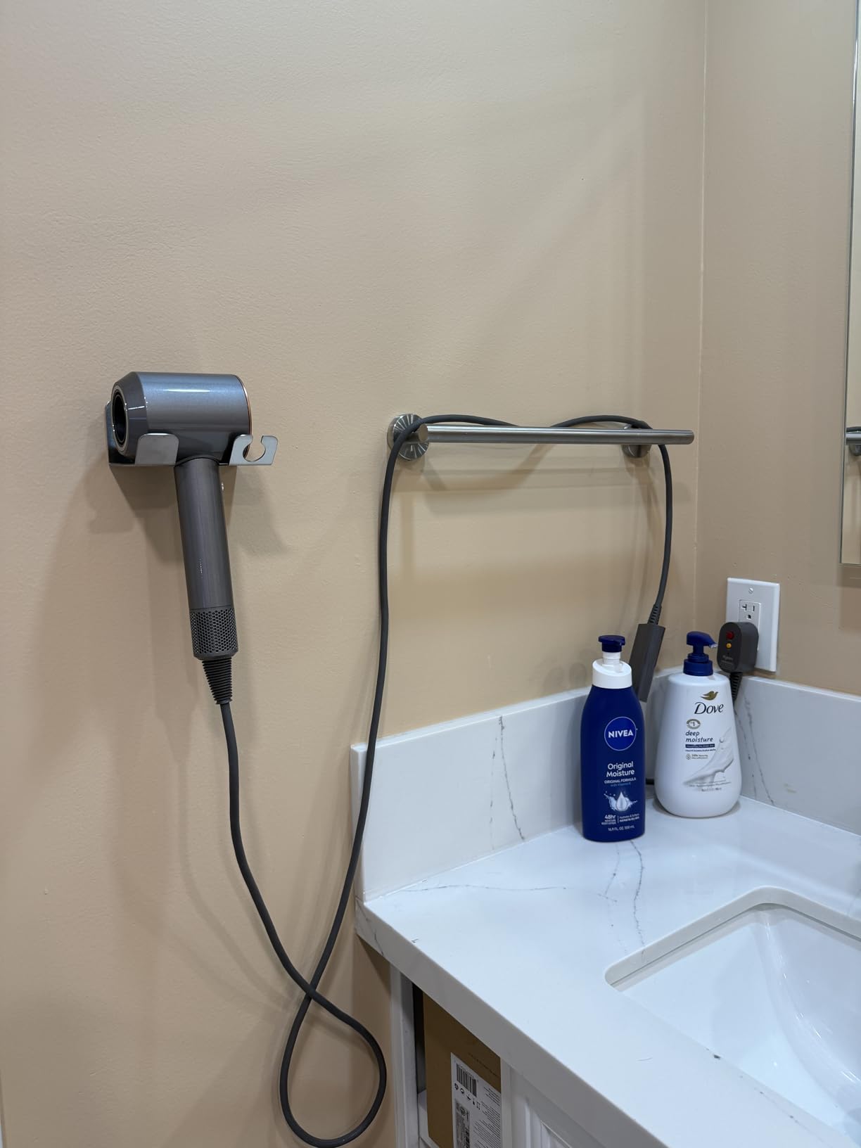 Dyson Supersonic™ Hair Dryer (6 Piece Set) - Customer Photo 2