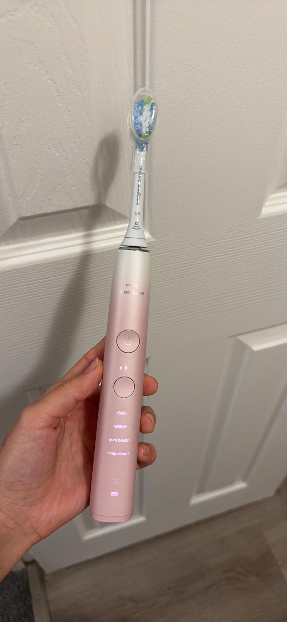 PHILIPS Sonicare 9000 Special Edition Rechargeable Toothbrush, Black/Purple, HX9911/91 - Customer Photo 2