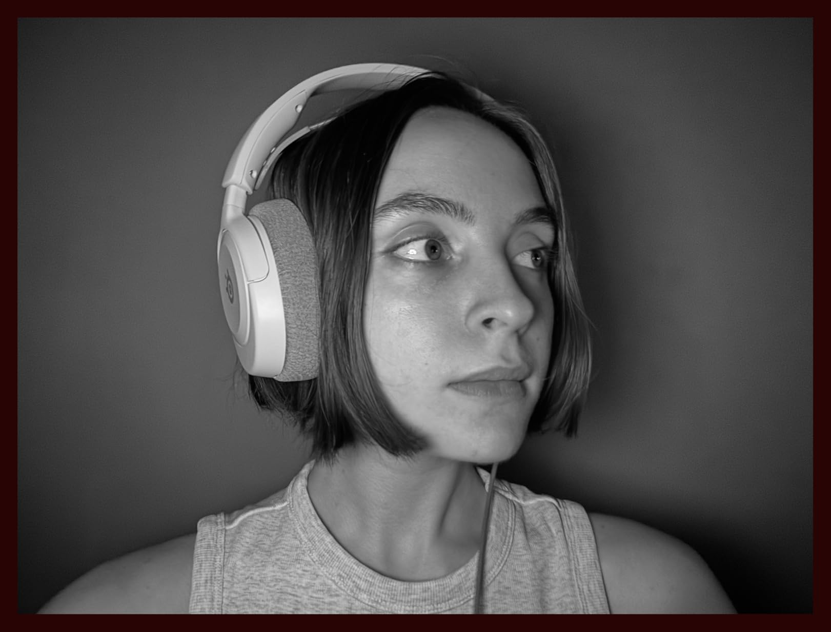 SteelSeries Arctis Nova 1 Multi-System Gaming Headset — Hi-Fi Drivers — 360° Spatial Audio — Comfort Design — Durable — Ultra Lightweight — Noise-Cancelling Mic — PC, PS5/PS4, Switch, Xbox - Black - Customer Photo 1