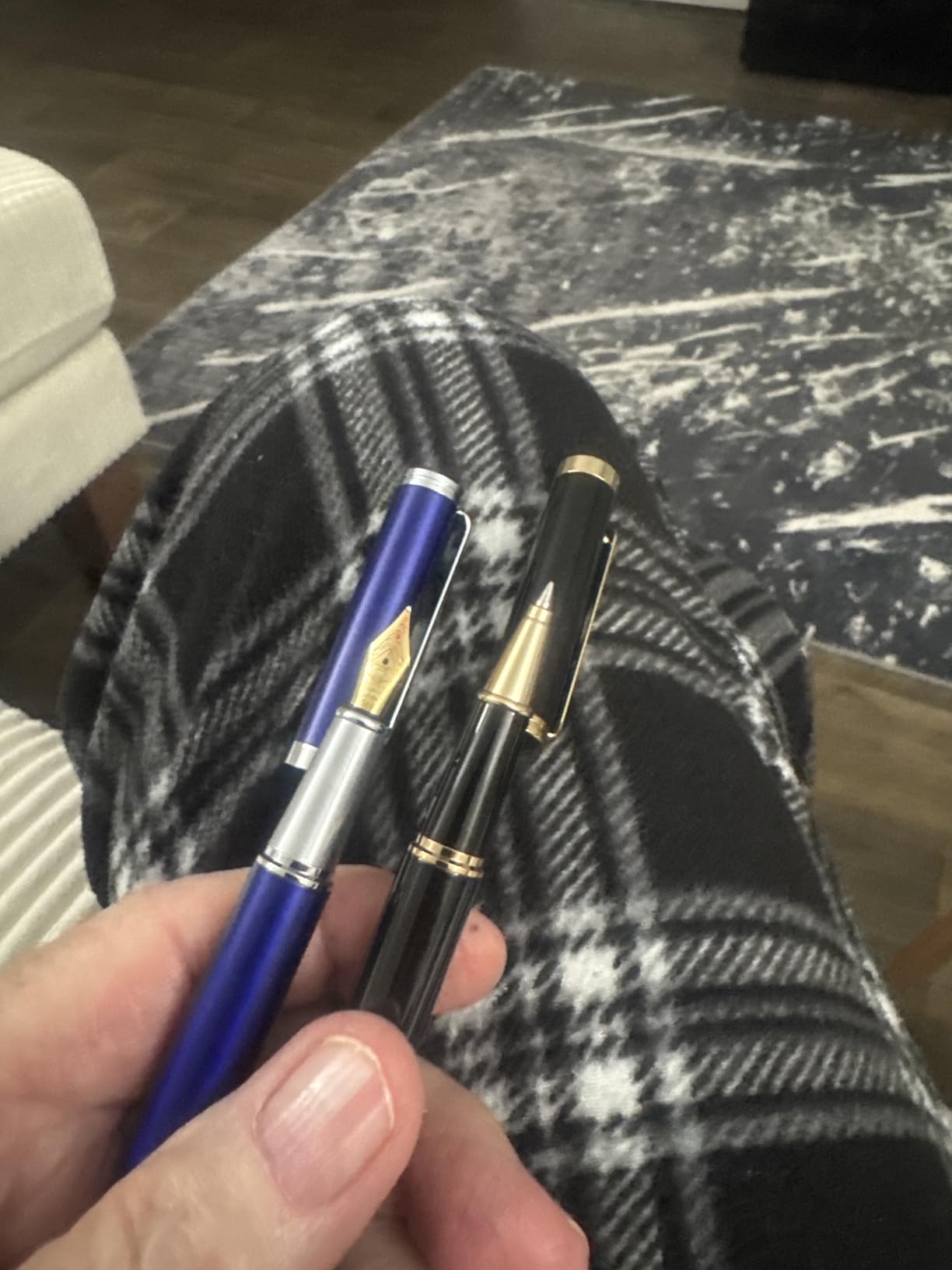 BEILUNER Luxury Rollerball Pen,24K Gold Trim,Noble and Elegant Designs,Schneider Ink Refill, Best Roller Ball Pen Gift Set for Men & Women, Professional, Executive Office, Nice Pens - Customer Photo 2