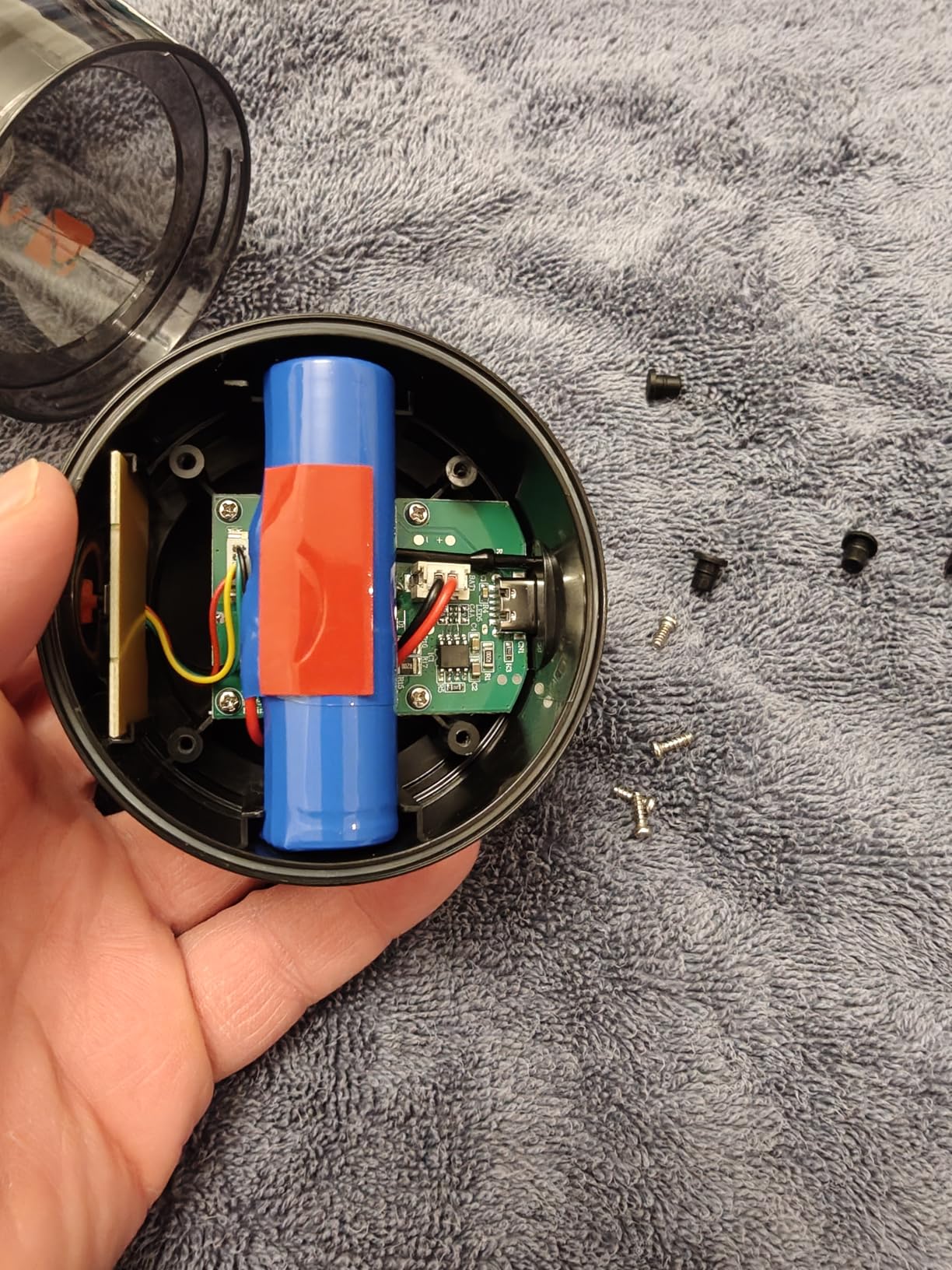 VOLTRX Electric Protein Shaker Bottle - USB Rechargeable Mixer Cup for Shakes and Meal Replacements, BPA-Free Tritan, 24oz Customer Review VOLTRX Electric Protein Shaker Bottle - USB Rechargeable Mixer Cup for Shakes and Meal Replacements, BPA-Free Tritan, 24oz - Customer Photo 1