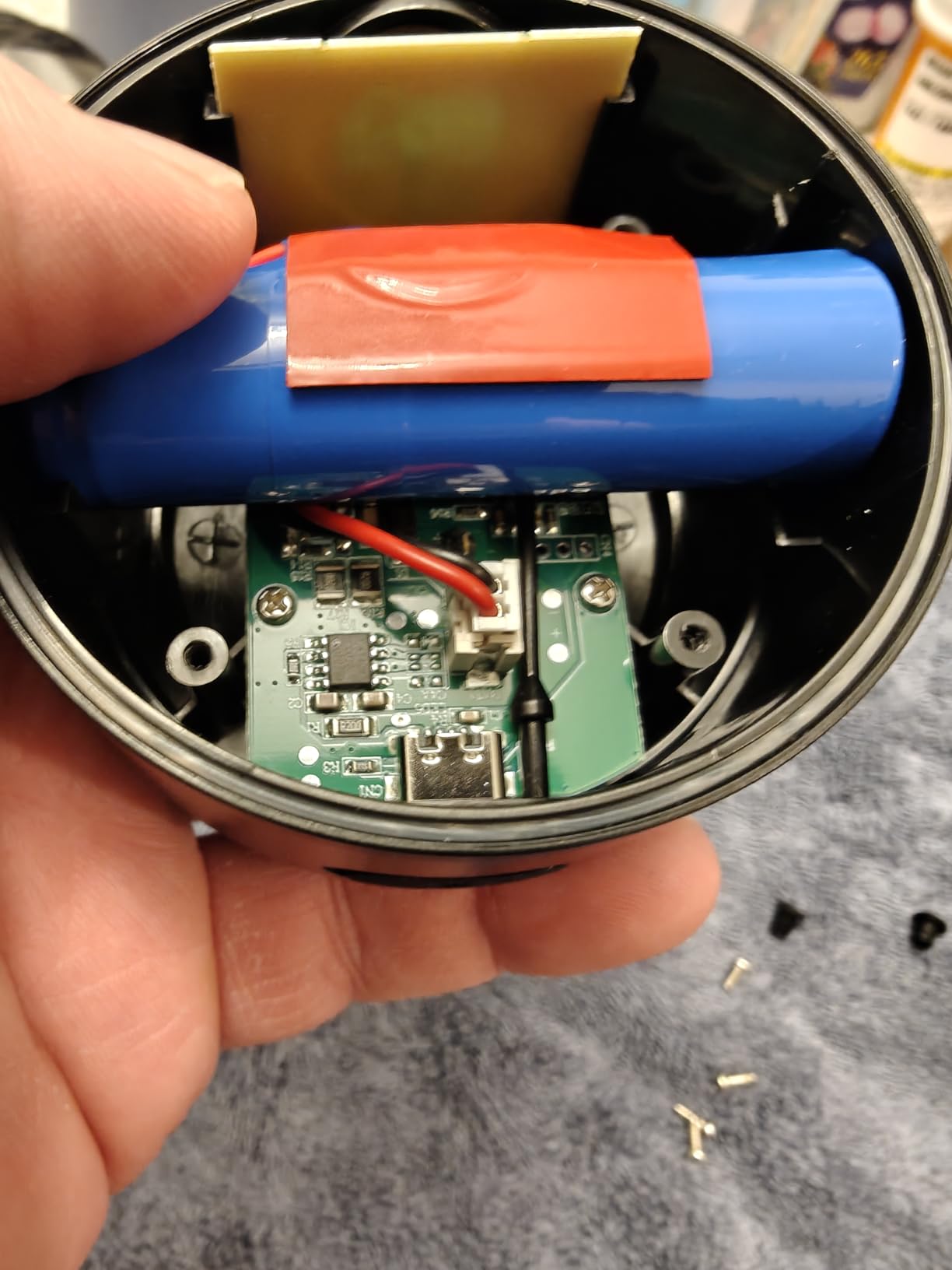 VOLTRX Electric Protein Shaker Bottle - USB Rechargeable Mixer Cup for Shakes and Meal Replacements, BPA-Free Tritan, 24oz Customer Review VOLTRX Electric Protein Shaker Bottle - USB Rechargeable Mixer Cup for Shakes and Meal Replacements, BPA-Free Tritan, 24oz - Customer Photo 2