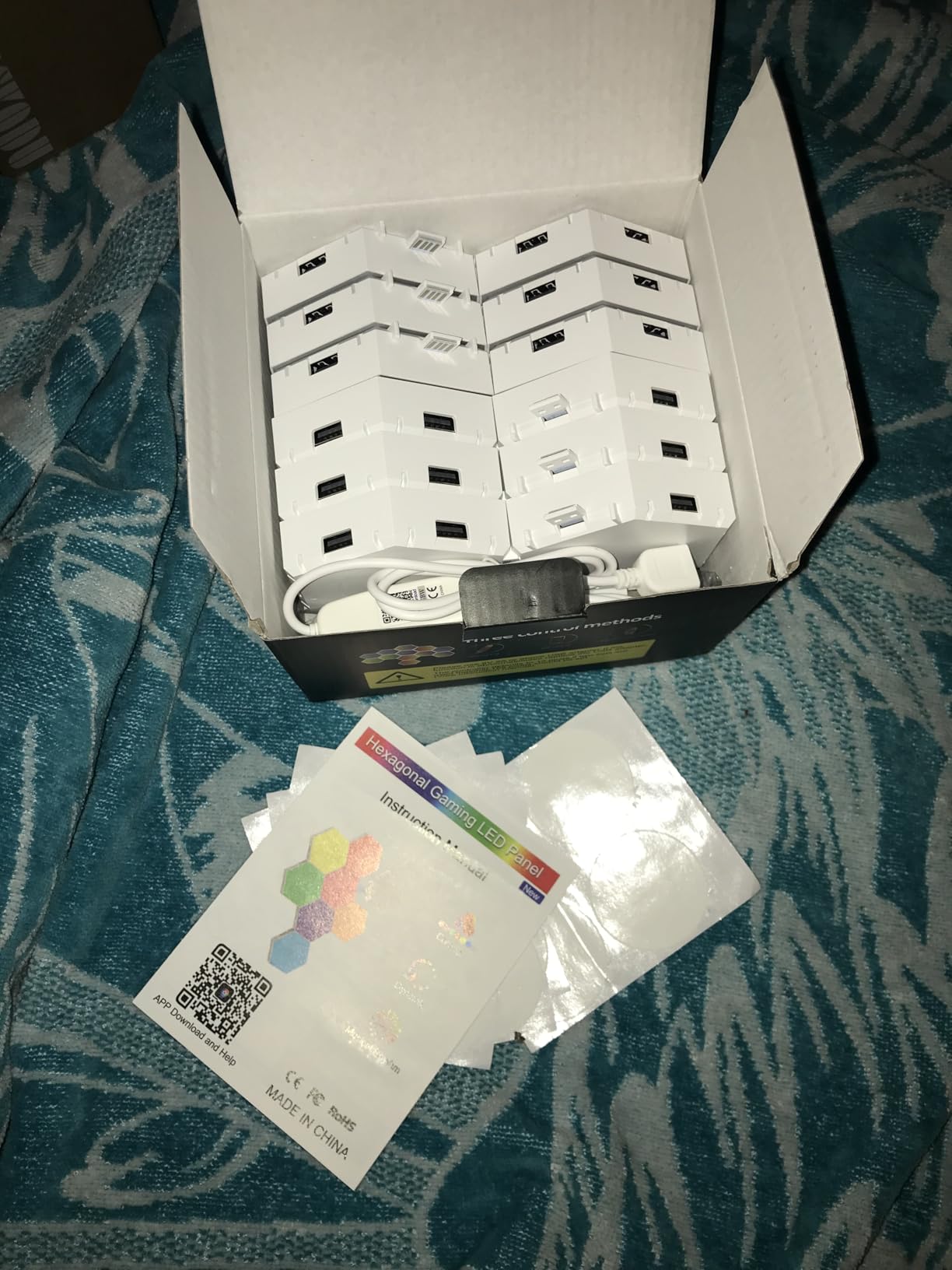 Hexagon LED Light Panels 8 Pack – RGB Wall Decor Lights with Music Sync, App & Remote – Modular Room Decor for Bedroom, Living Room, Gaming Setup, Gifts Customer Review Hexagon LED Light Panels 8 Pack – RGB Wall Decor Lights with Music Sync, App & Remote – Modular Room Decor for Bedroom, Living Room, Gaming Setup, Gifts - Customer Photo 2