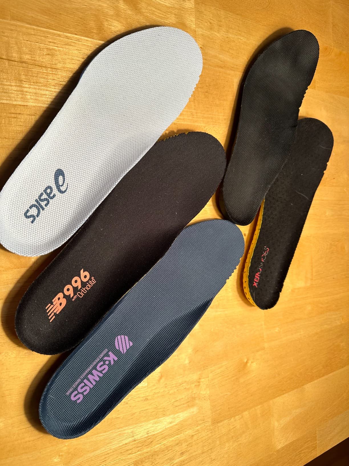 K-Swiss Men's Hypercourt Express 2 Tennis Shoe, Vaporous Gray/White/Peacoat, 7 W - Customer Photo 4