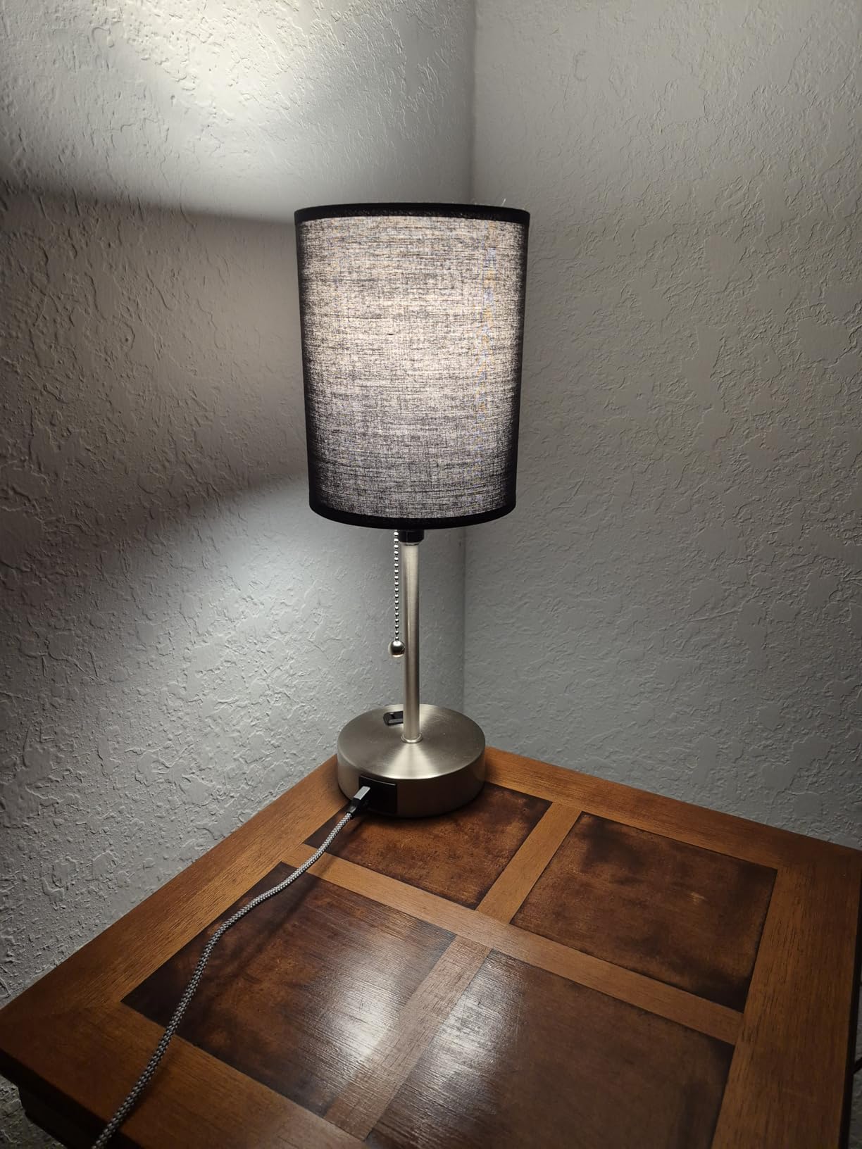 Small Bedside Table lamp for Bedroom - 3 Color Temperatures Bedside Lamps with USB C and A Ports, Pull Chain Table Lamps with AC Outlet, White Nightstand Lamps with Black Metal Base for Kids Reading Customer Review Small Bedside Table lamp for Bedroom - 3 Color Temperatures Bedside Lamps with USB C and A Ports, Pull Chain Table Lamps with AC Outlet, White Nightstand Lamps with Black Metal Base for Kids Reading - Customer Photo 2