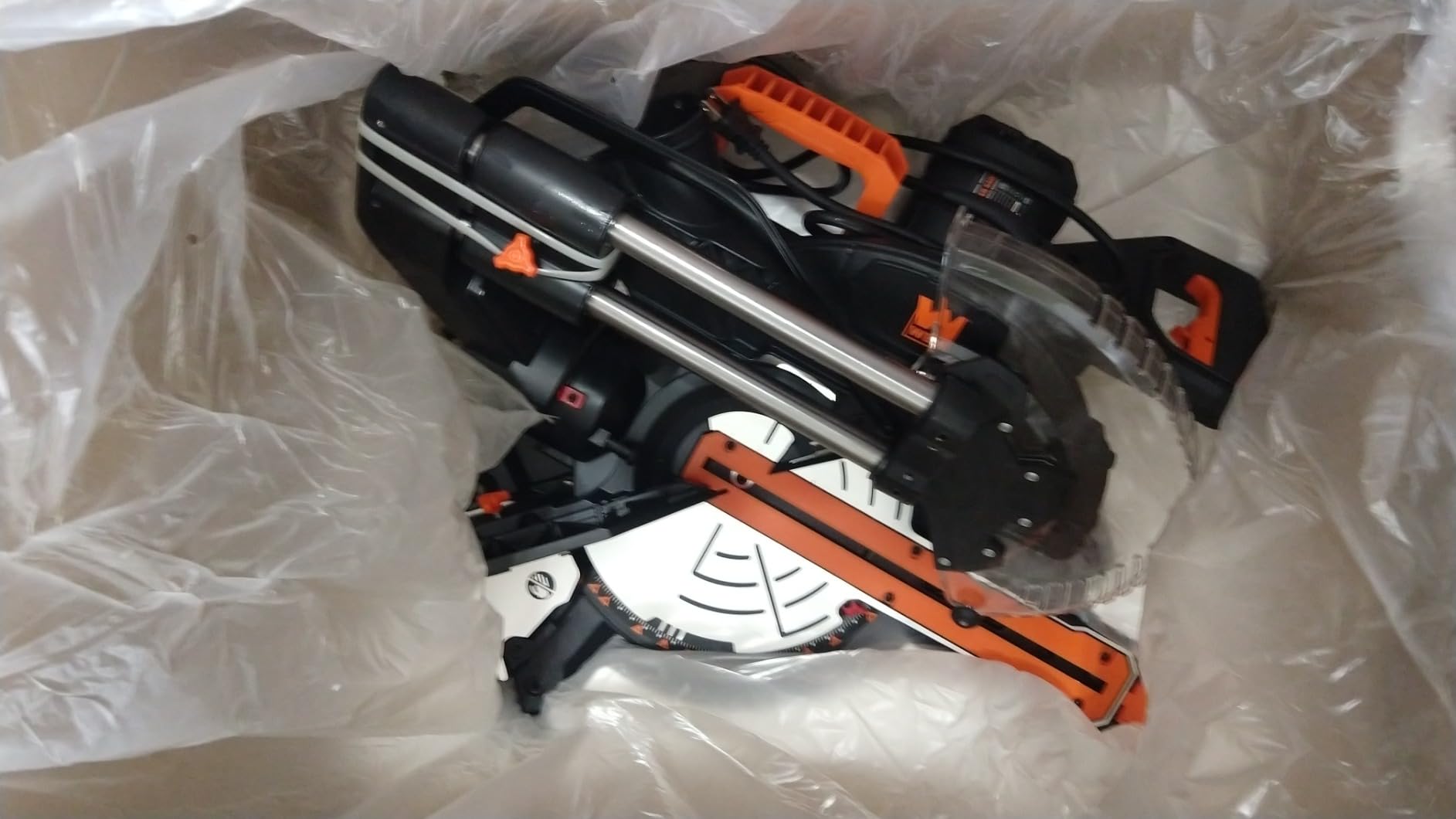 WEN MM1215 15-Amp 12-Inch Dual Bevel Sliding Compound Miter Saw with LED Cutline - Customer Photo 1