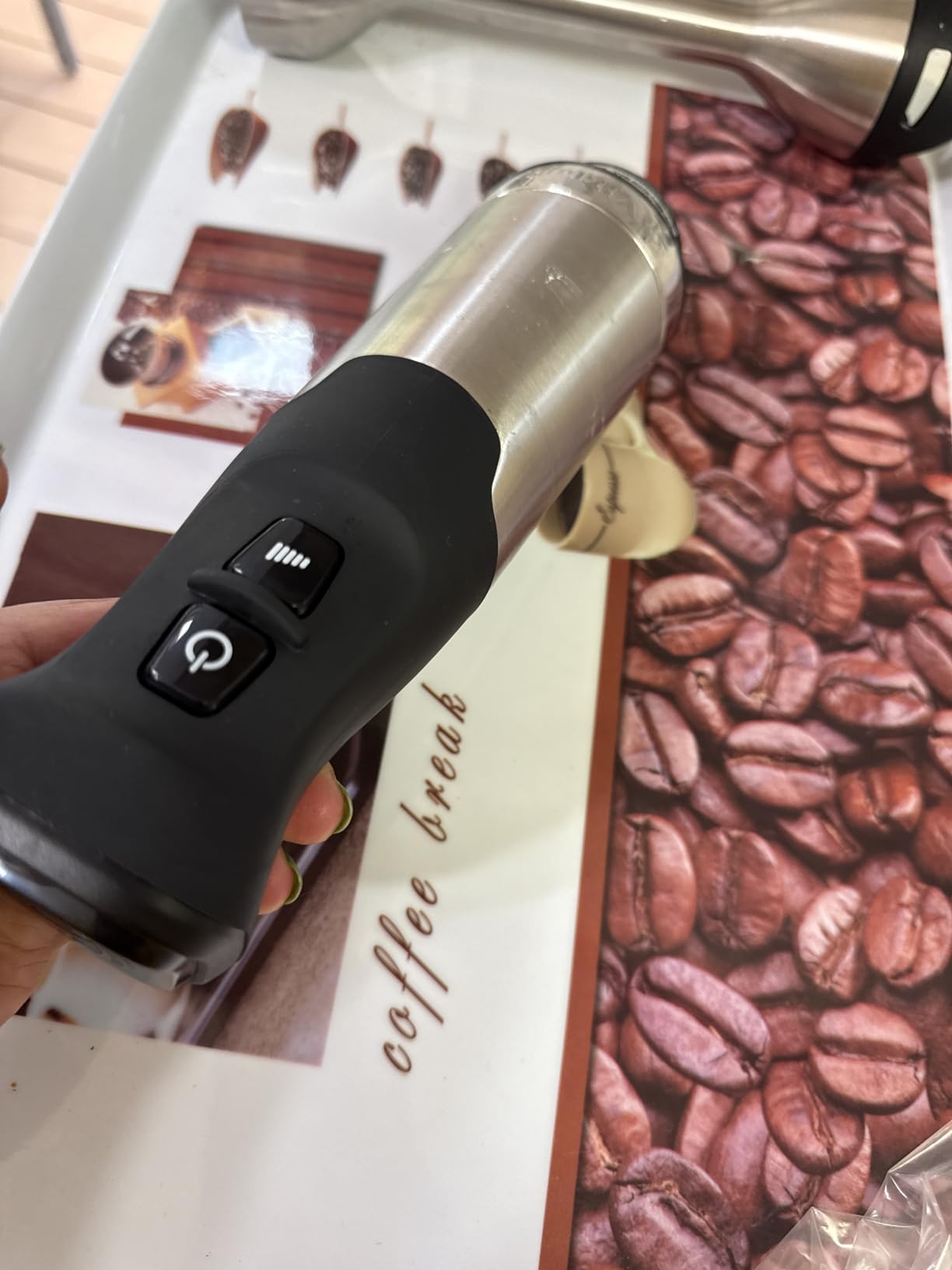 Vitamix 5-Speed Immersion Blender 3-Piece Bundle with Whisk Attachment and Storage Case, Professional-Grade Hand Blender with 625-Watt Motor and Stainless-Steel Blade, Stainless Steel/Black - Customer Photo 4