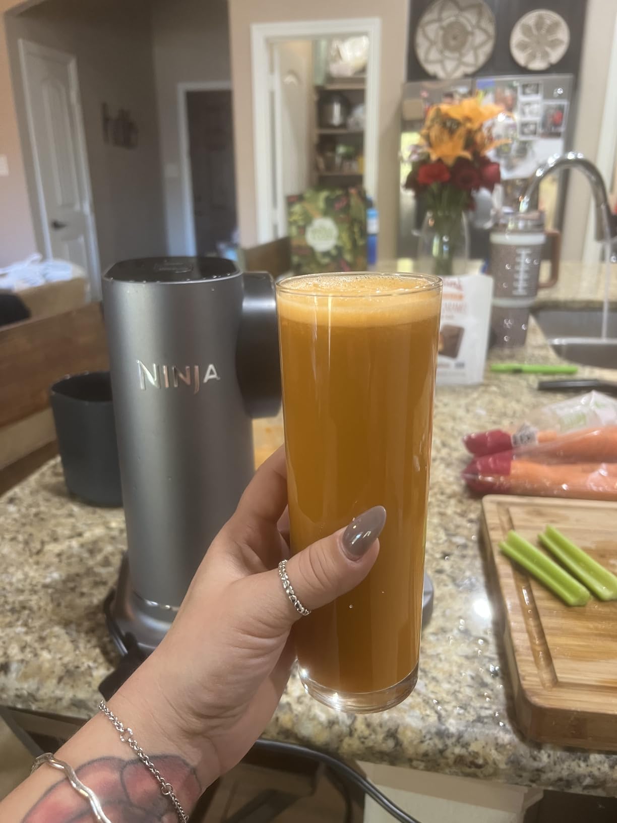 Ninja NeverClog Cold Press Juicer, Powerful Slow Juicer with Total Pulp Control, Countertop, Electric, 2 Pulp Functions, Dishwasher Safe, 2nd Generation, Charcoal, JC151 - Customer Photo 1