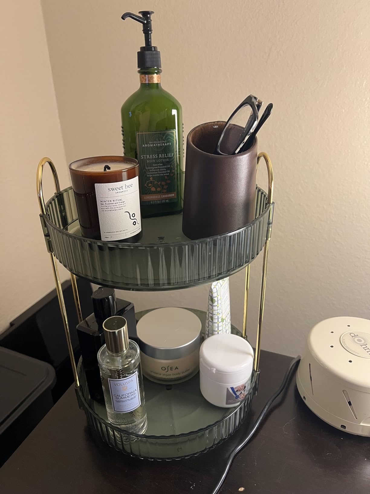 Rotating Makeup Organizer for Vanity, Large Capacity Skincare Perfume Storage, Bathroom Counter Organizer, 360 Spinning Cosmetic Dresser Countertop Organizers (Clear, 3 Tier) - Customer Photo 1