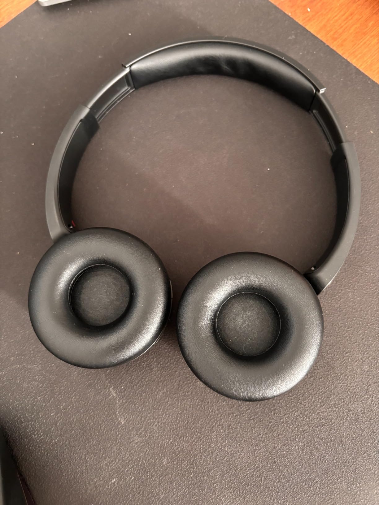 Sony WH-CH520 Wireless Headphones Bluetooth On-Ear Headset with Microphone and up to 50 Hours Battery Life with Quick Charging, Cappuccino Customer Review Sony WH-CH520 Wireless Headphones Bluetooth On-Ear Headset with Microphone and up to 50 Hours Battery Life with Quick Charging, Cappuccino - Customer Photo 3