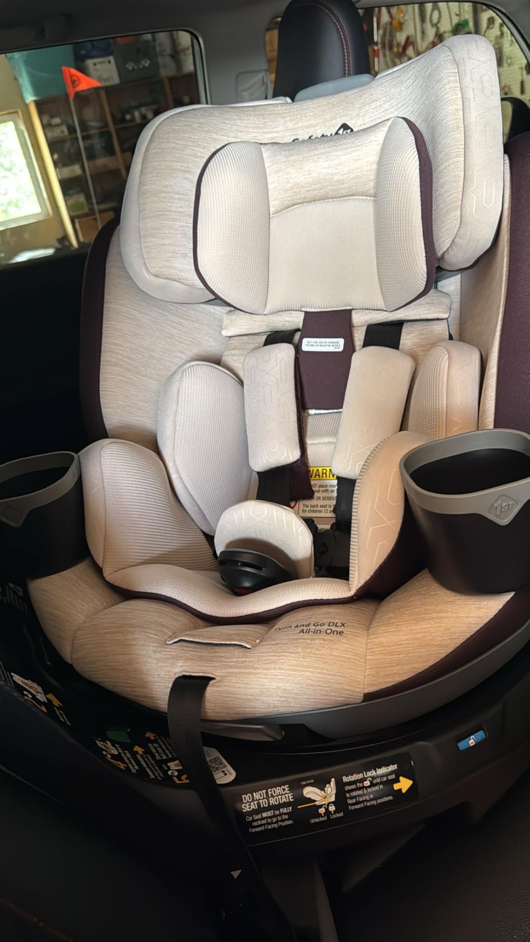 Safety 1st Turn and Go DLX 360° Rotating Convertible Car Seat in High Street - Customer Photo 2