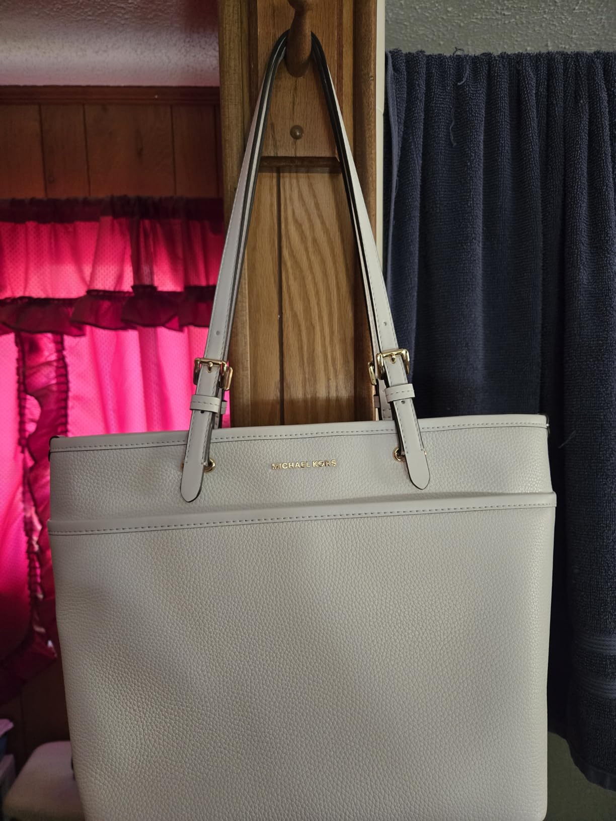 Michael Kors Winston Medium Top-Zip Pocket Tote Bag - Customer Photo 1