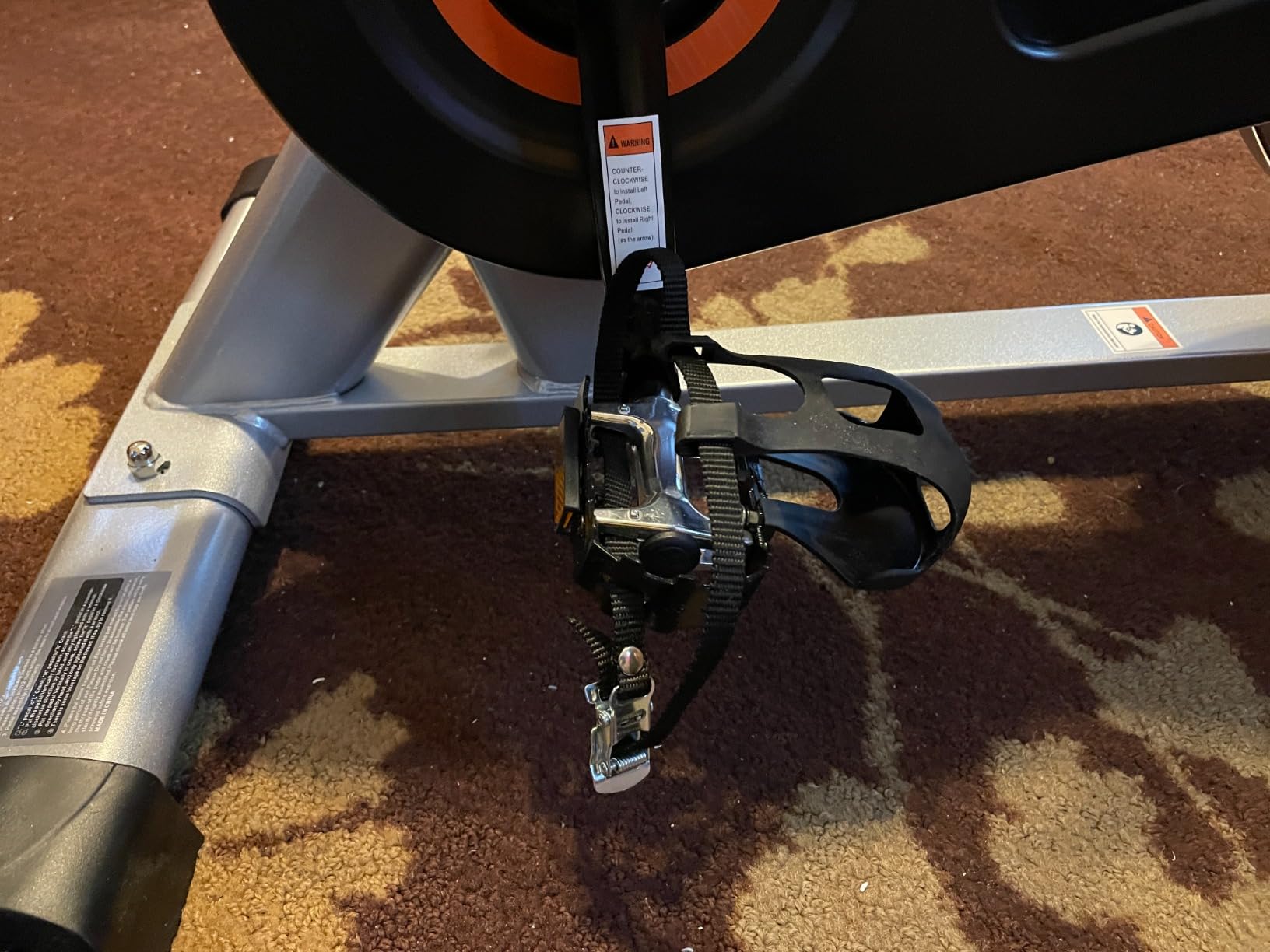 YOSUDA Exercise Bike, Brake Pad Stationary Bike for Home with Exclusive App, Magnetic Indoor Cycling Bike with 300 lb Weight Capacity, Low Noise, Tablet Holder and Fitness Courses for Weight Loss - Customer Photo 1