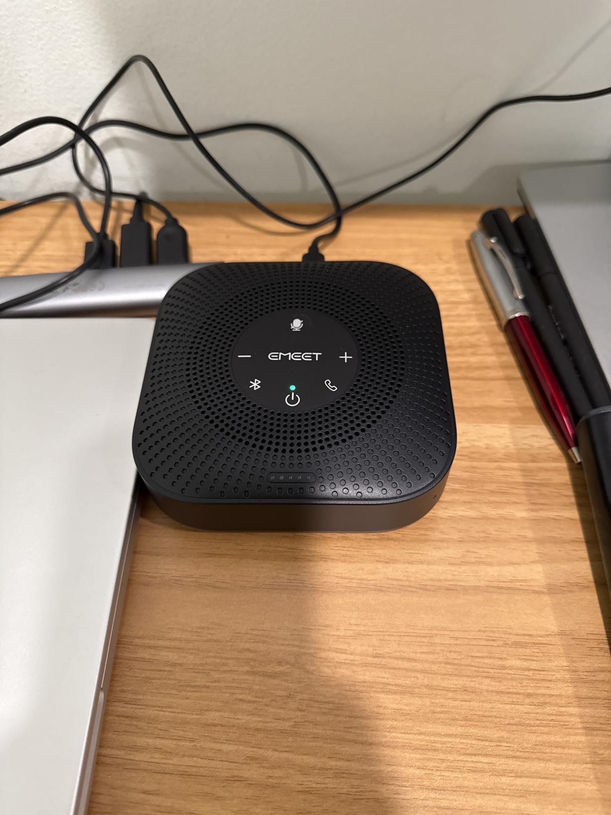 EMEET Conference Speakerphone M0 Plus, 4 AI Mics 360° Voice Pickup, Noise Reduction, USB C Speaker, Bluetooth Conference Speaker for 8 People w/Daisy Chain for 16 Compatible with Leading Software Customer Review EMEET Conference Speakerphone M0 Plus, 4 AI Mics 360° Voice Pickup, Noise Reduction, USB C Speaker, Bluetooth Conference Speaker for 8 People w/Daisy Chain for 16 Compatible with Leading Software - Customer Photo 2