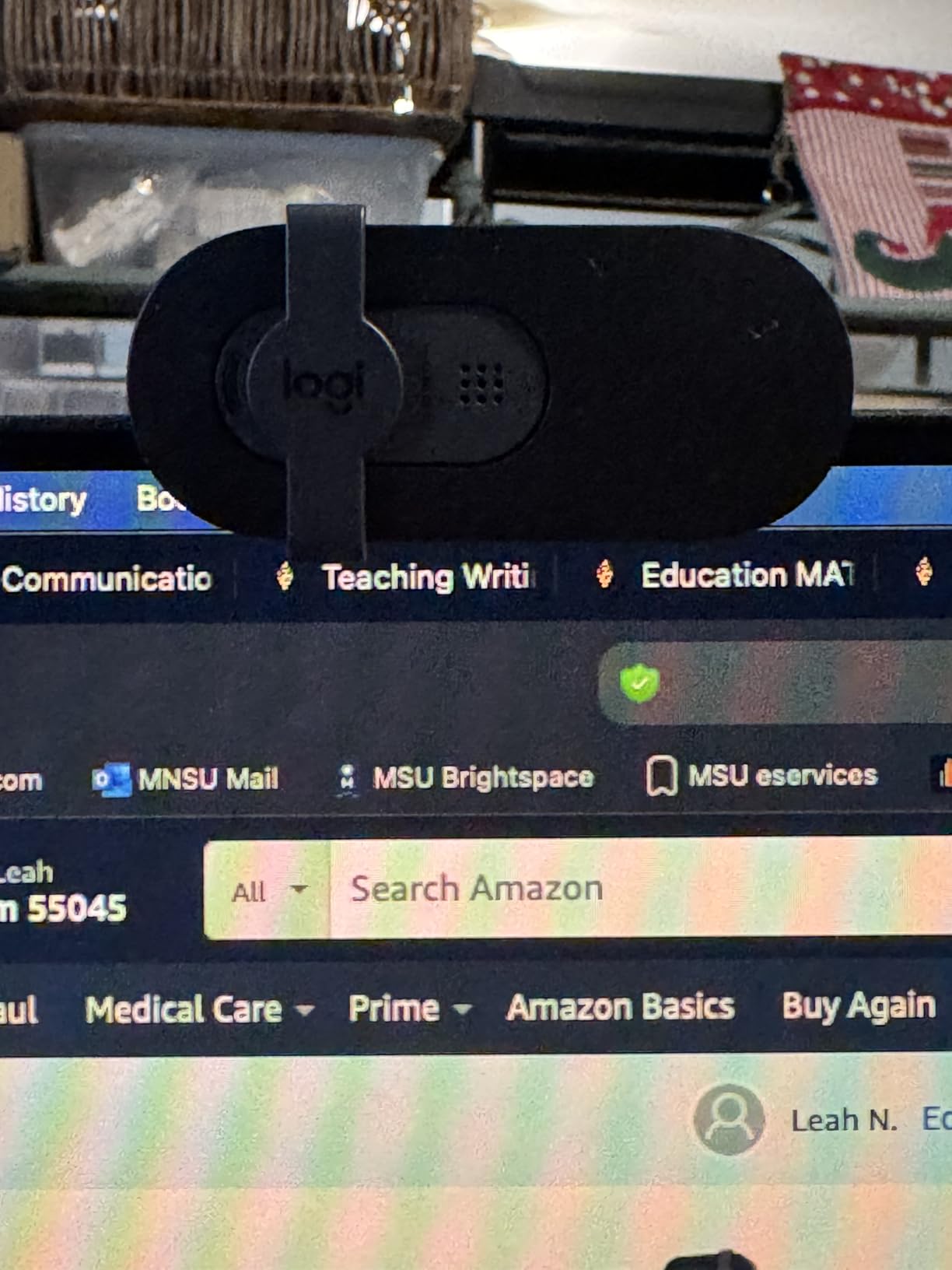 Logitech Brio 101 Full HD 1080p Webcam for Meetings, Streaming, Desktop, Laptop, PC - Built-in Mic, Shutter, Works with Zoom, Microsoft Teams, Nintendo Switch 2's New GameChat Mode, USB-A,-Black - Customer Photo 3