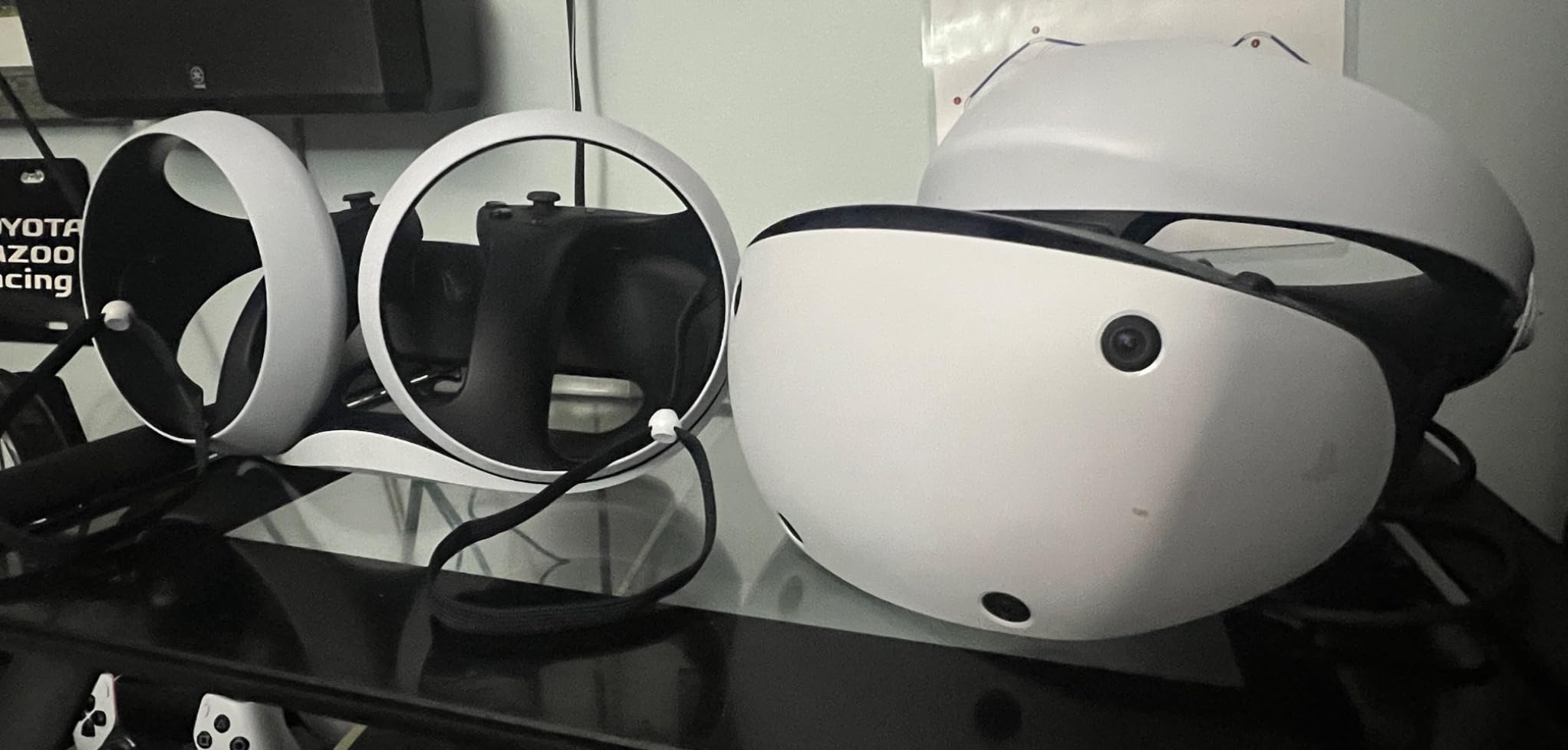 PlayStation VR2 Horizon Call of The Mountain™ Bundle (PSVR2) - Customer Photo 1