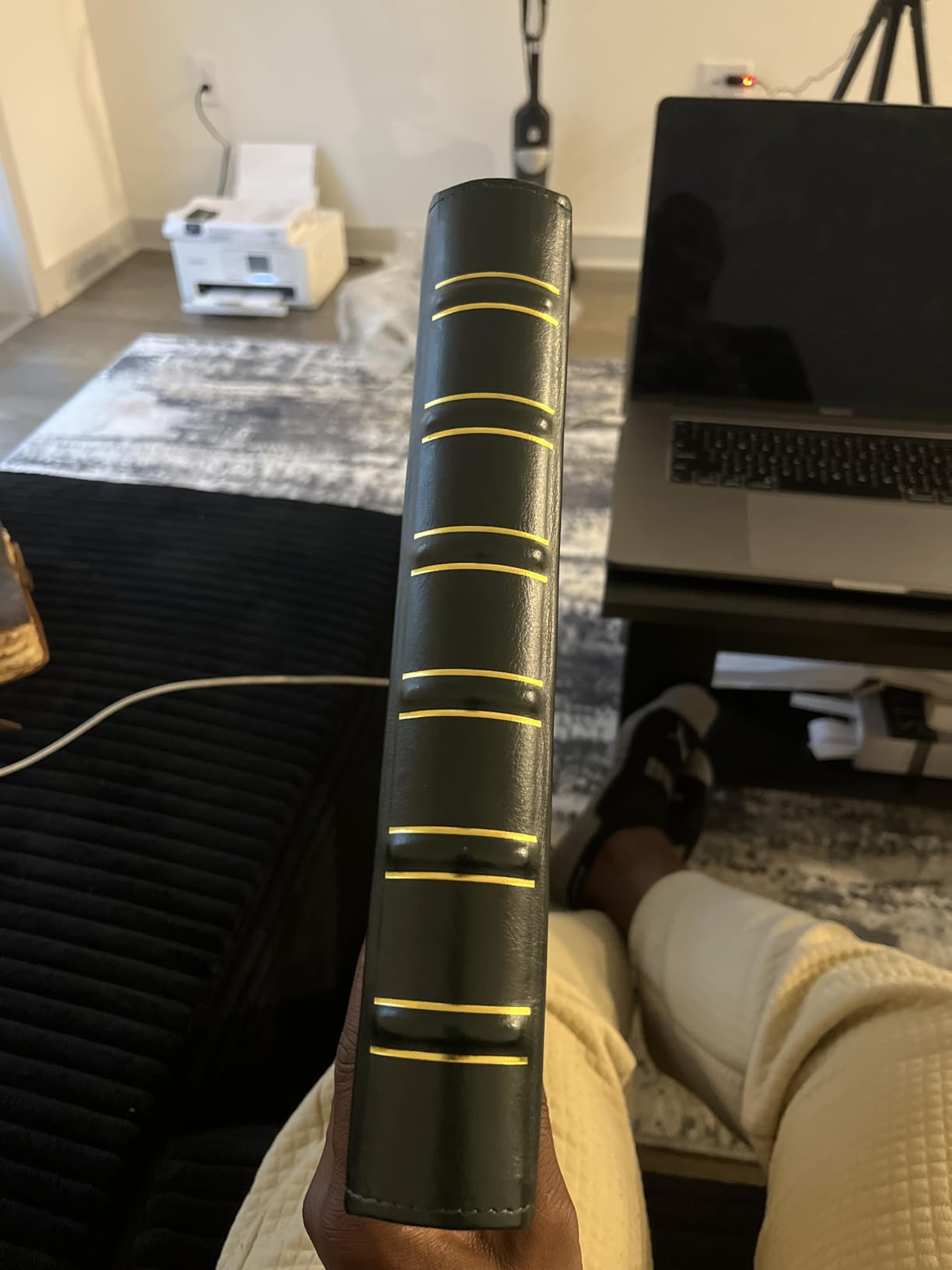 Vintage Hardback 3 Ring Leather Binder, Professional Binder Organizer, Planner Binder, Classical 1 Inch 3 Ring Binder, Letter Size 8.5 x 11, Dark Green - Customer Photo 1