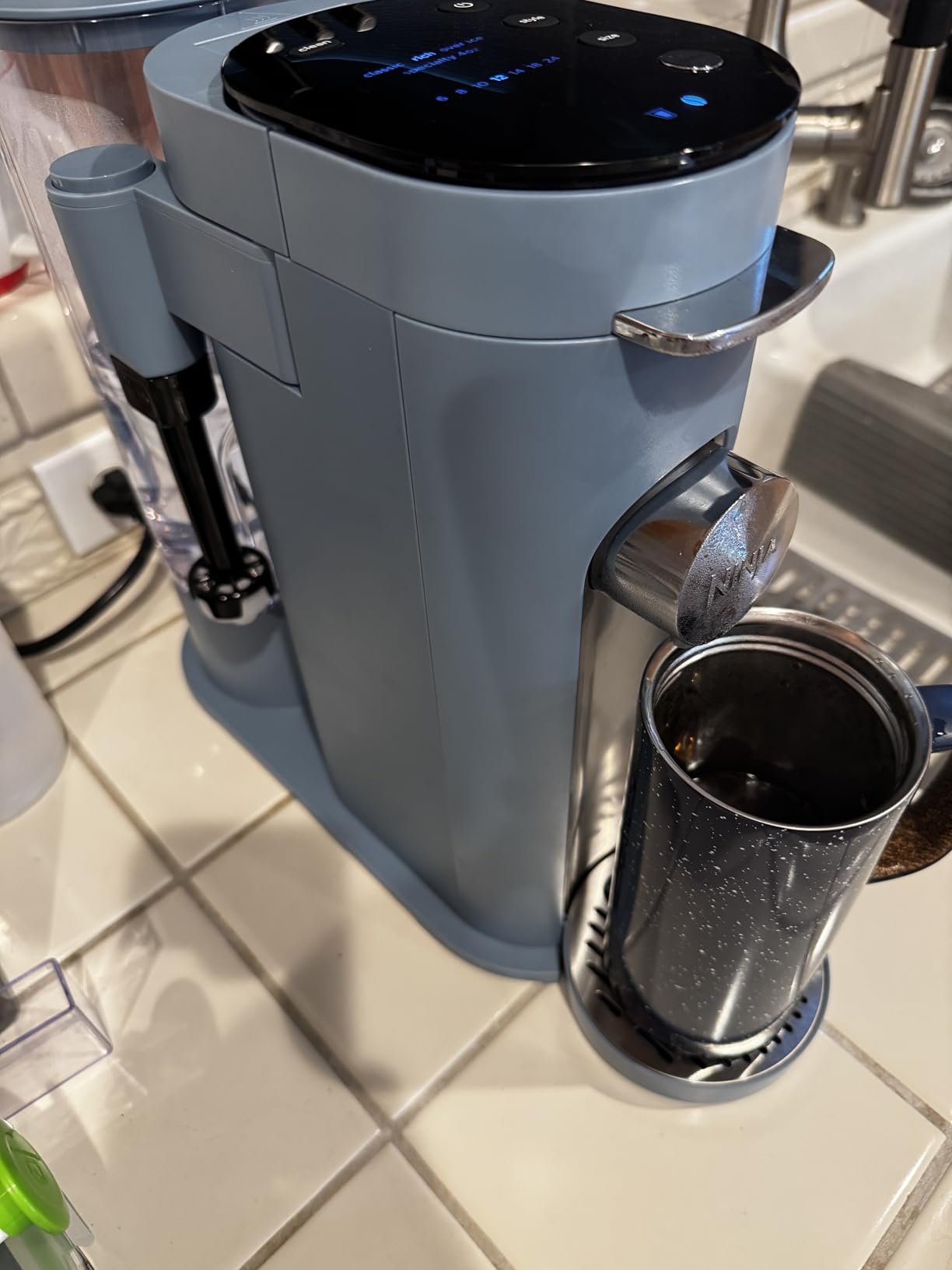 Ninja | Coffee Maker | Single Serve |Brew with Coffee Pods & Grounds| Compatible with K-Cup Coffee Pods | 4 Brew Styles, up to 24oz Cup Sizes & 56oz Removable Reservoir | Black | PB051 Customer Review Ninja | Coffee Maker | Single Serve |Brew with Coffee Pods & Grounds| Compatible with K-Cup Coffee Pods | 4 Brew Styles, up to 24oz Cup Sizes & 56oz Removable Reservoir | Black | PB051 - Customer Photo 1