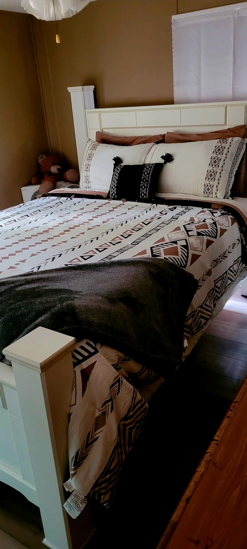 Geniospin Queen Comforter Set - 7 Pieces Reversible Bedding Set, Boho Bed in A Bag, Lightweight Soft Aztec Bedding, All Season Bed Comforter Set with Sheets, Pillowcases & Shams - Customer Photo 2