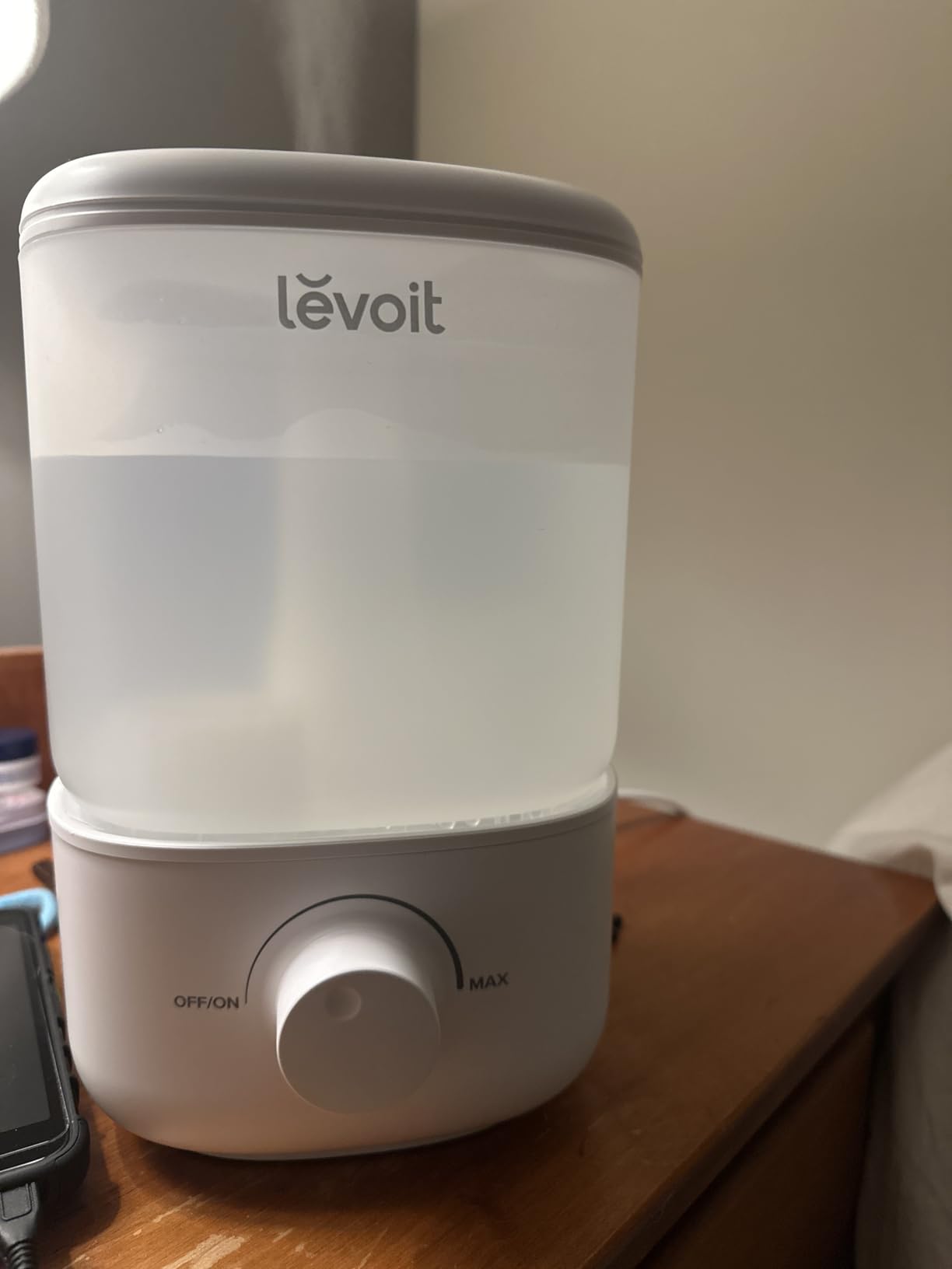 LEVOIT Top Fill Humidifiers for Bedroom, 2.5L Tank for Large Room, Easy to Fill & Clean, 28dB Quiet Cool Mist Air Humidifier for Home Baby Nursery & Plants, Auto Shut-off and BPA-Free for Safety, 25H - Customer Photo 1