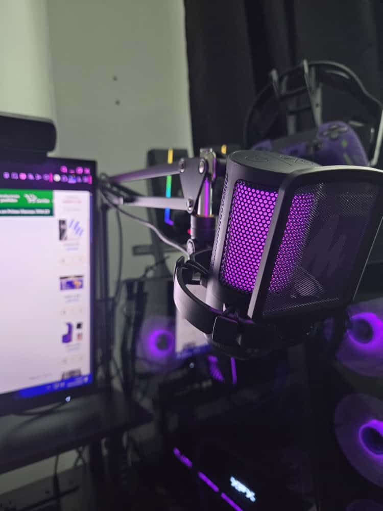 MAONO Gaming USB Microphone, Noise Cancellation Condenser Mic with Mute, Gain, Monitoring, Boom Arm Mic for Streaming, Podcast, Twitch, YouTube, Discord, PC, Computer, PS4, PS5, Mac, GamerWave DGM20S Customer Review MAONO Gaming USB Microphone, Noise Cancellation Condenser Mic with Mute, Gain, Monitoring, Boom Arm Mic for Streaming, Podcast, Twitch, YouTube, Discord, PC, Computer, PS4, PS5, Mac, GamerWave DGM20S - Customer Photo 1