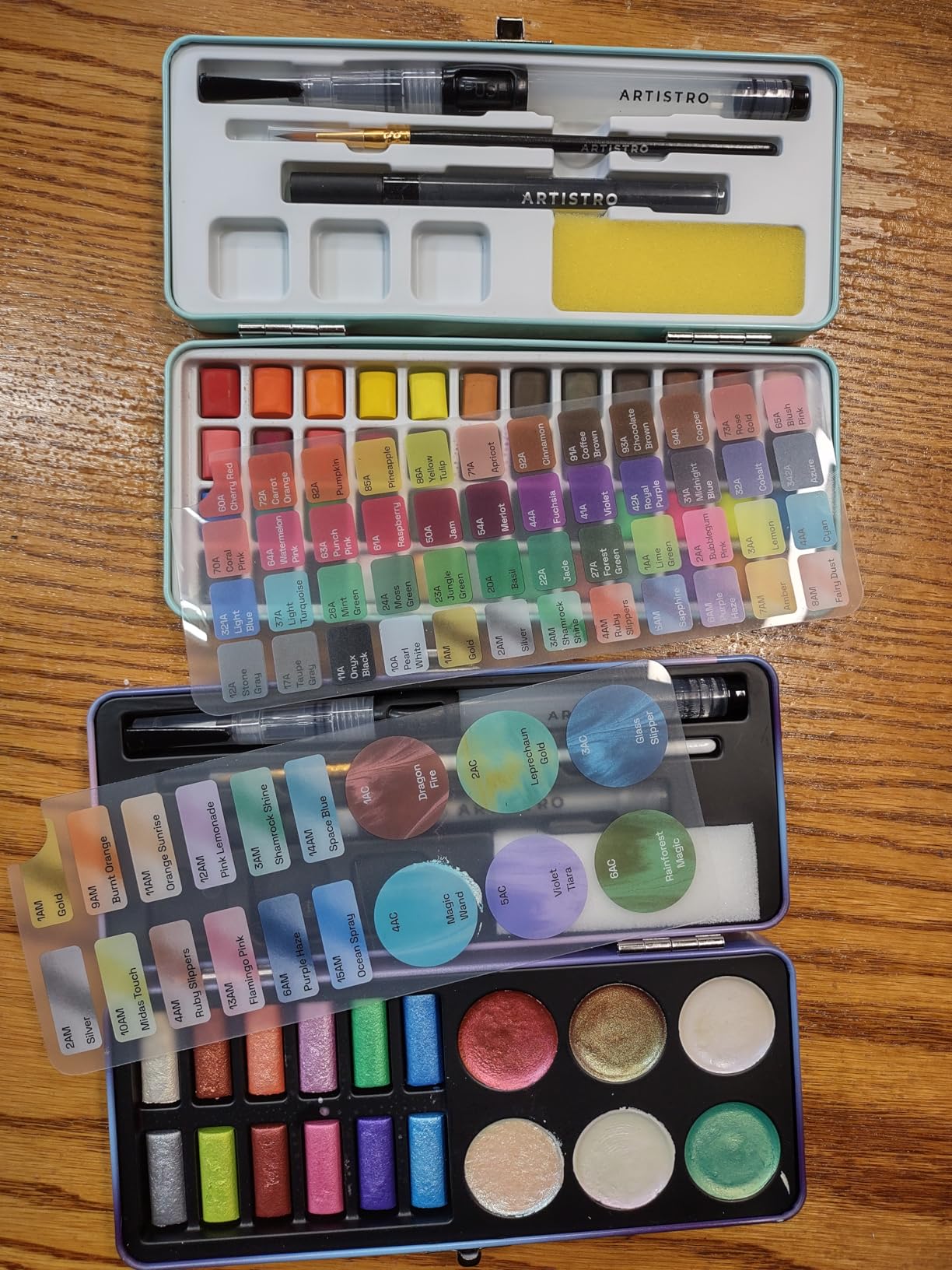 ARTISTRO Watercolor Paint Set, 100 Vivid Colors in Portable Box, Palette set Including Metallic, Fluorescent, Pastel Colors. Perfect Travel Watercolor Set for Artsits, Amateur, Hobbyists and Painting Lovers - Customer Photo 2