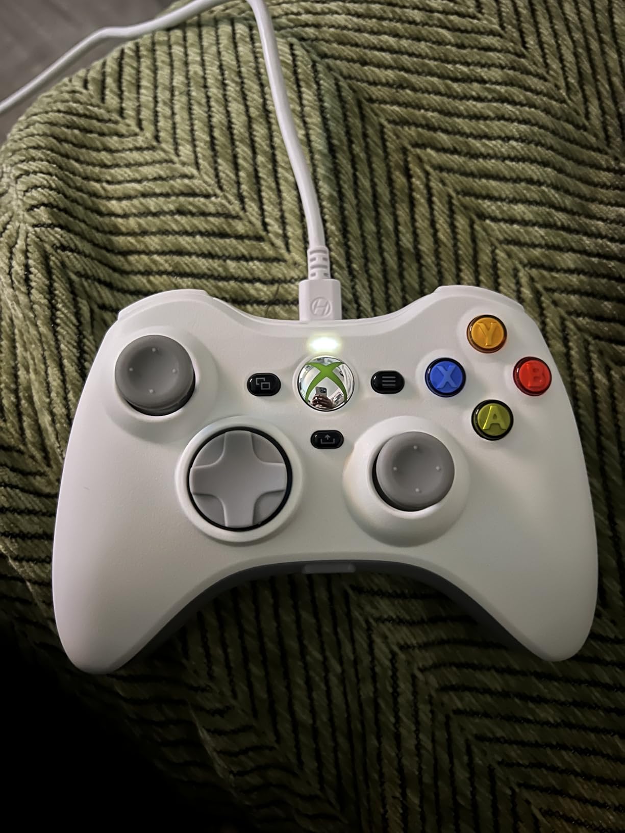 Hyperkin Xenon Wired Controller for Xbox Series X/S, Xbox One / 360, Windows 10|11, PC, with 3.5MM Audio Jack, Impulse Triggers - Officially Licensed Black - Customer Photo 2