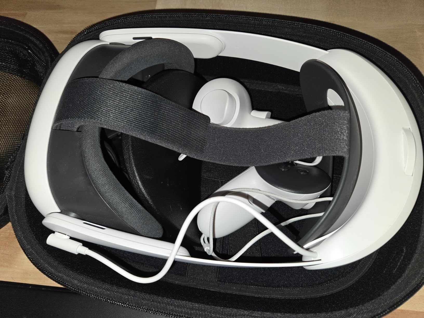 JSAUX Hard Carrying Case Compatible with PSVR2 Gaming Headset Touch Controllers and PS VR2 Accessories with Silicone Straps and Lens Cloth, PlayStation VR2 Portable Case for Home Storage and Travel - Customer Photo 1