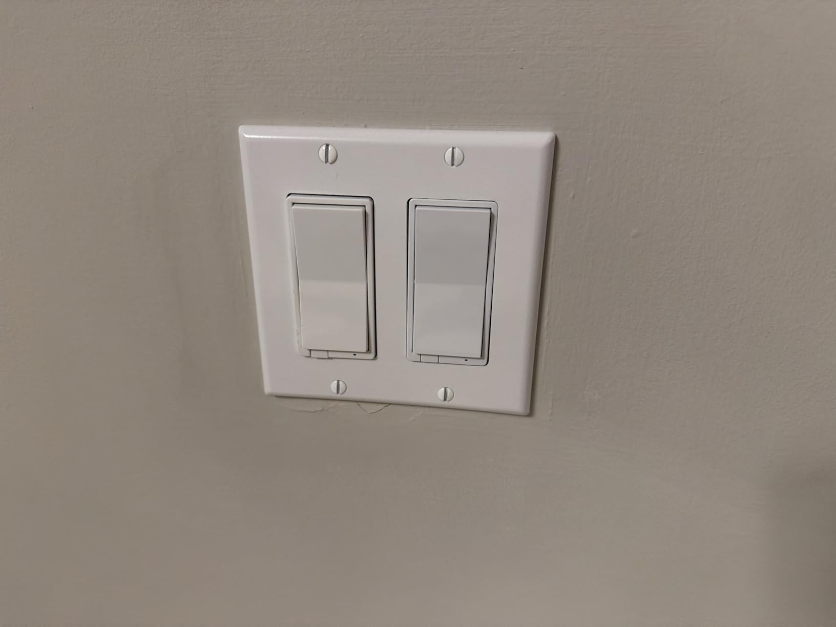 UltraPro 700 Series Z-Wave In-Wall Smart Rocker Light Dimmer with QuickFit & SimpleWire, 3-Way Ready, Works with Alexa, Google Assistant, Z-Wave Hub Required, Smart Home, Voice Control, White, 59350 Customer Review UltraPro 700 Series Z-Wave In-Wall Smart Rocker Light Dimmer with QuickFit & SimpleWire, 3-Way Ready, Works with Alexa, Google Assistant, Z-Wave Hub Required, Smart Home, Voice Control, White, 59350 - Customer Photo 1