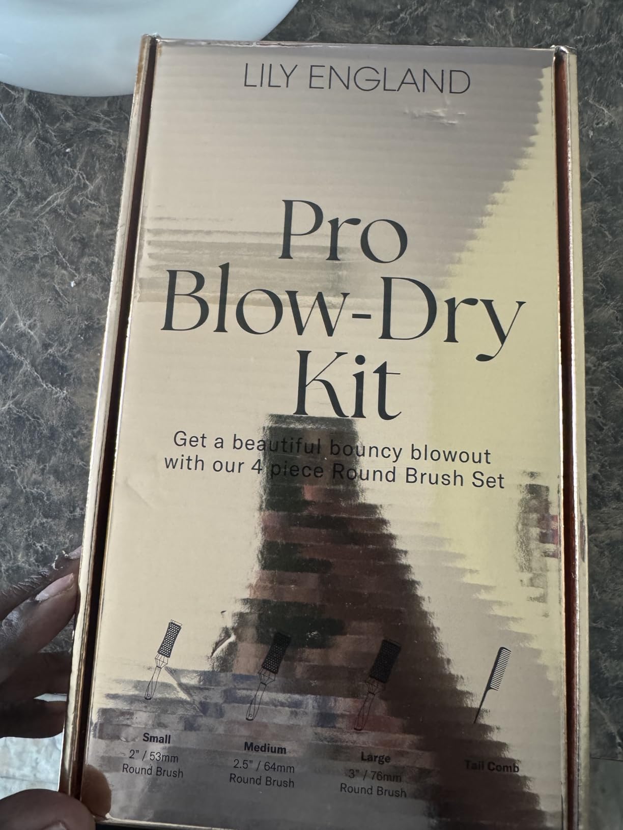 Lily England Round Hair Brush Set, 4 Piece Professional Blow Dry Kit with 3 Round Brushes and Comb for Styling, Beauty Gifts Sets for Women (White) - Customer Photo 2