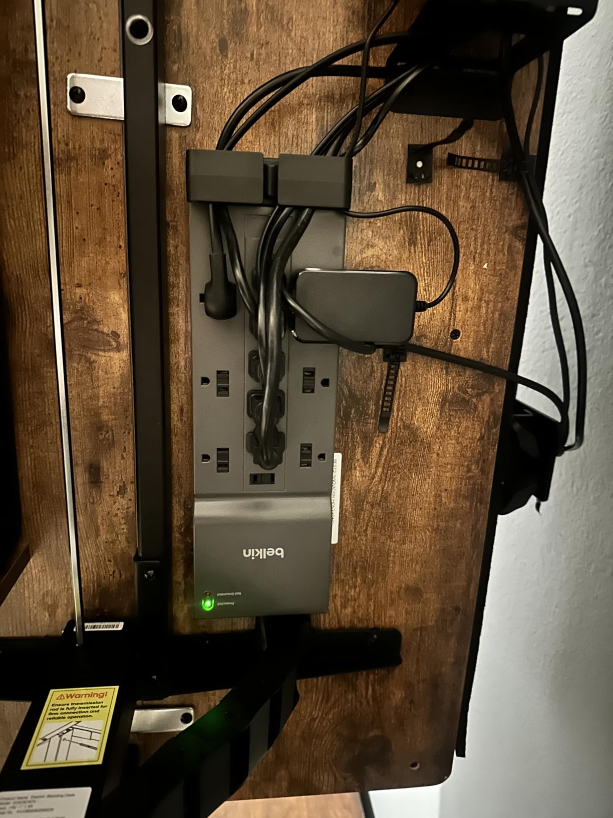 Belkin 12-Outlet Surge Protector Power Strip w/ 12 AC Outlets & 8ft Flat Plug, UL-listed Heavy-Duty Extension Cord for Home, Office, Travel, Computer, Laptop, Charger - 3,940 Joules of Protection Customer Review Belkin 12-Outlet Surge Protector Power Strip w/ 12 AC Outlets & 8ft Flat Plug, UL-listed Heavy-Duty Extension Cord for Home, Office, Travel, Computer, Laptop, Charger - 3,940 Joules of Protection - Customer Photo 2