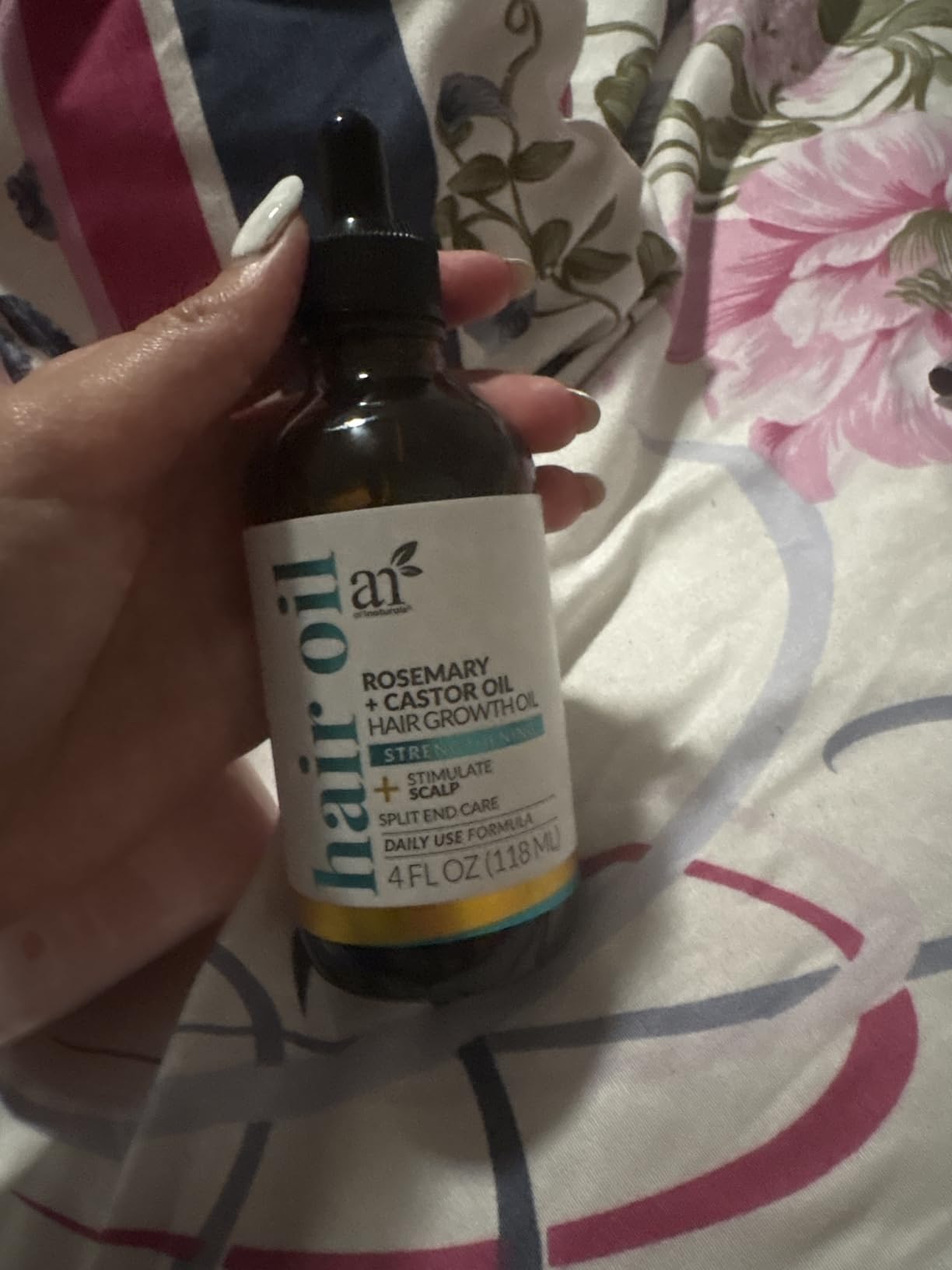 ArtNaturals Organic Rosemary & Castor Hair Growth Oil + Scalp Massager Set – Hair Relaxer for Dry, Itchy Scalp, Thickening & Hydration - Scalp Oil Products For Damaged Hair & Split Ends – 4.0 oz - Customer Photo 5