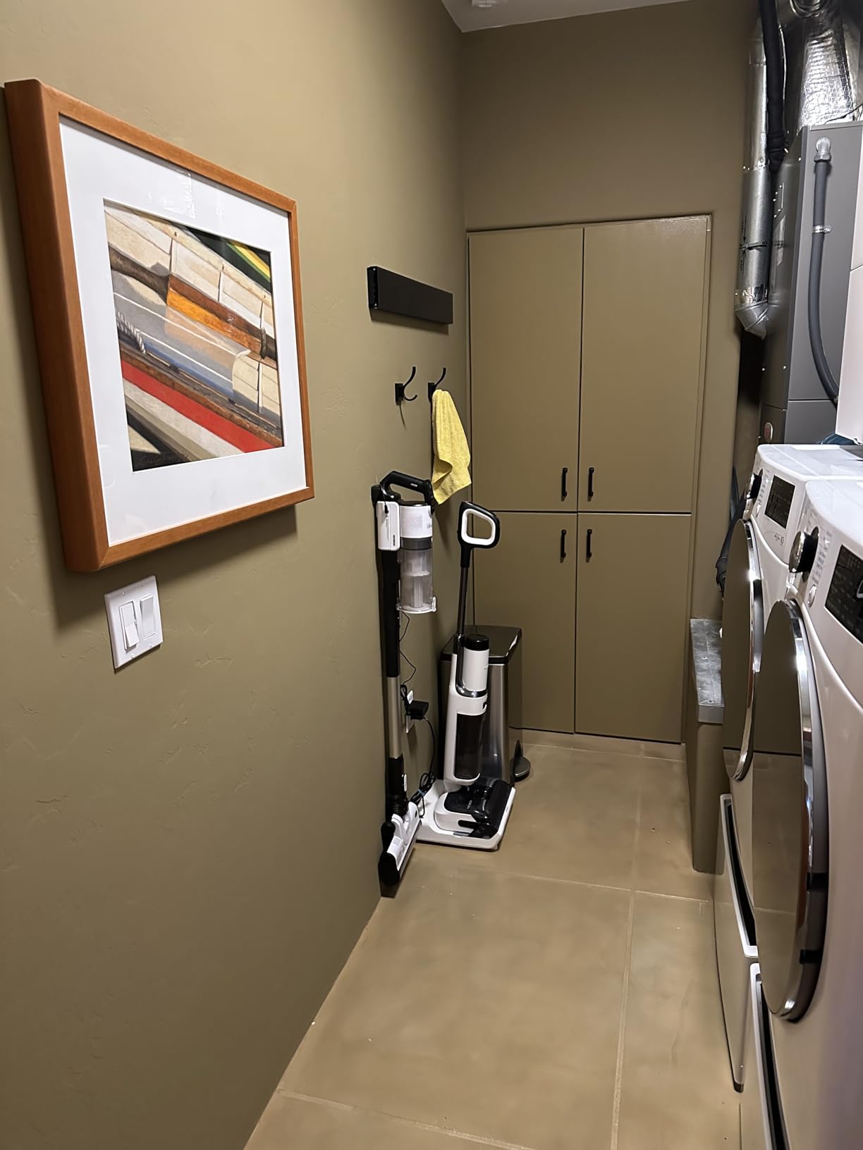 LEVOIT Cordless Vacuum Cleaner, Stick Vac with Tangle-Resistant Design, Up to 50 Minutes, Powerful Suction, Rechargeable, Lightweight, and Versatile for Carpet, Hard Floor, Pet Hair, LVAC-200 - Customer Photo 2