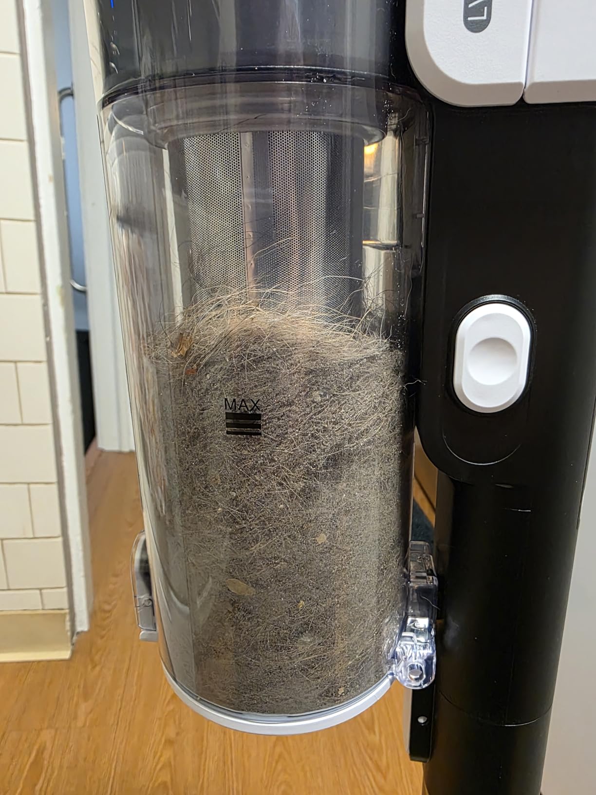 LEVOIT Cordless Vacuum Cleaner, Stick Vac with Tangle-Resistant Design, Up to 50 Minutes, Powerful Suction, Rechargeable, Lightweight, and Versatile for Carpet, Hard Floor, Pet Hair, LVAC-200 - Customer Photo 4