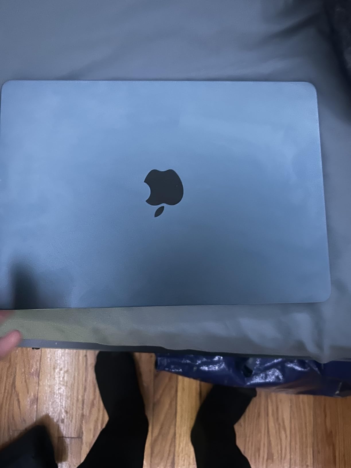 Apple 2022 MacBook Air with Apple M2 Chip (13-inch, 8GB RAM, 256GB SSD Storage) (QWERTY English) Silver (Renewed Premium) - Customer Photo 1