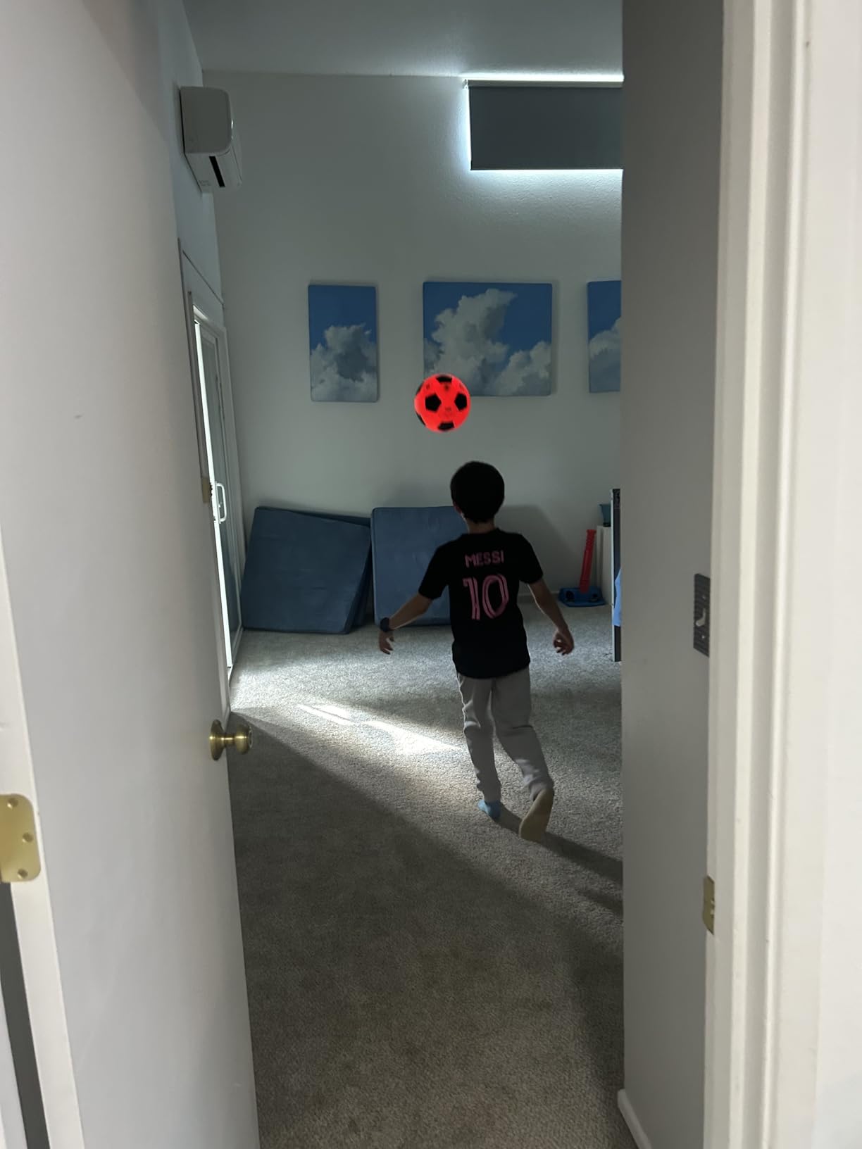 Light Up Soccer Ball - Glow in The Dark - NO 5 - Sports Gear Gifts for Boys & Girls 8-15+ Year Old - Kids, Teens Gift Birthday Ideas - Cool Boy Toys Ages 8 to 15 Glowing Night Activity - Customer Photo 1