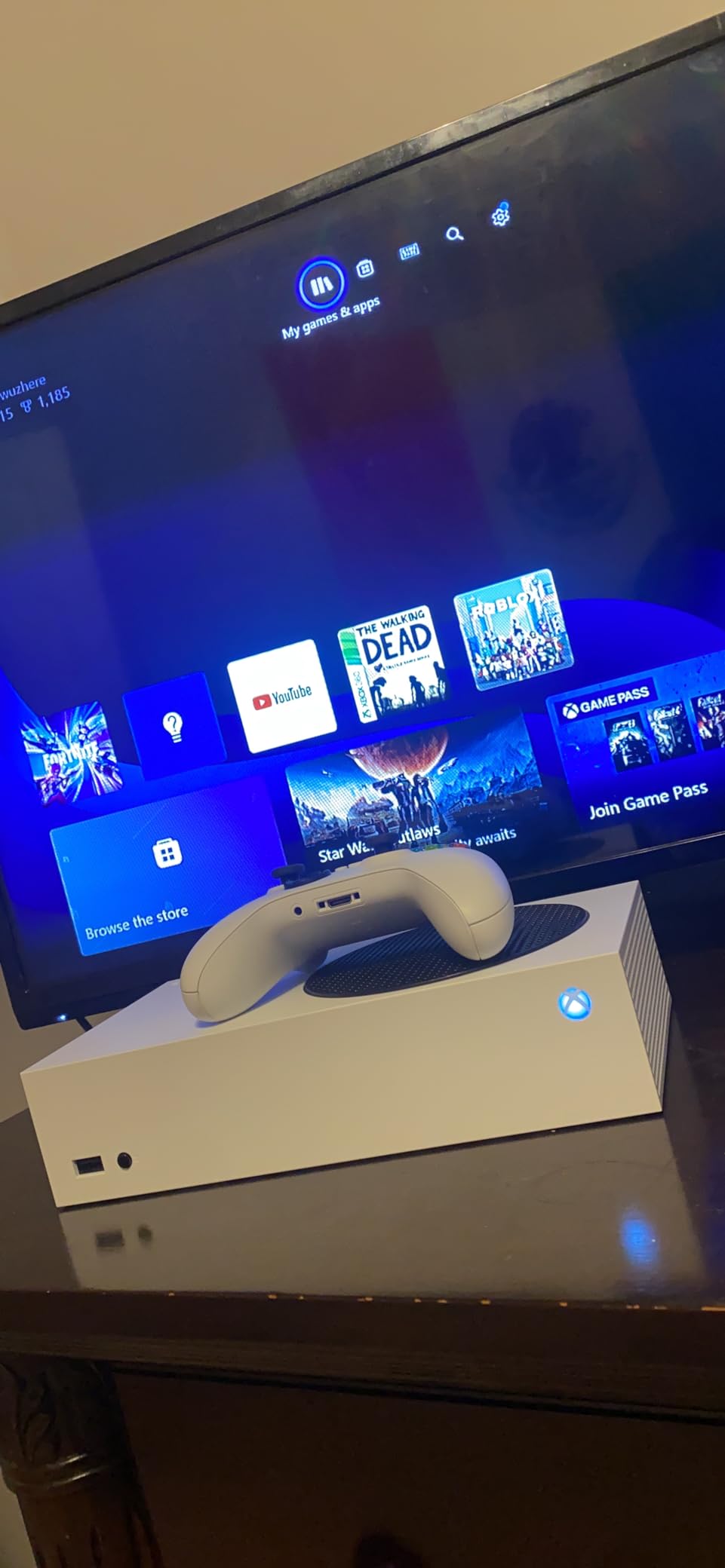 Xbox Series S Starter Bundle - Includes hundreds of games with Game Pass Ultimate 3 Month Membership - 512GB SSD All-Digital Gaming Console - Customer Photo 3