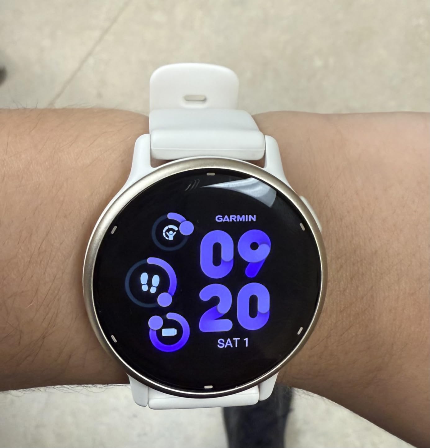 Garmin vívoactive 5, Health and Fitness GPS Smartwatch, AMOLED Display, Up to 11 Days of Battery, Ivory Customer Review Garmin vívoactive 5, Health and Fitness GPS Smartwatch, AMOLED Display, Up to 11 Days of Battery, Ivory - Customer Photo 1