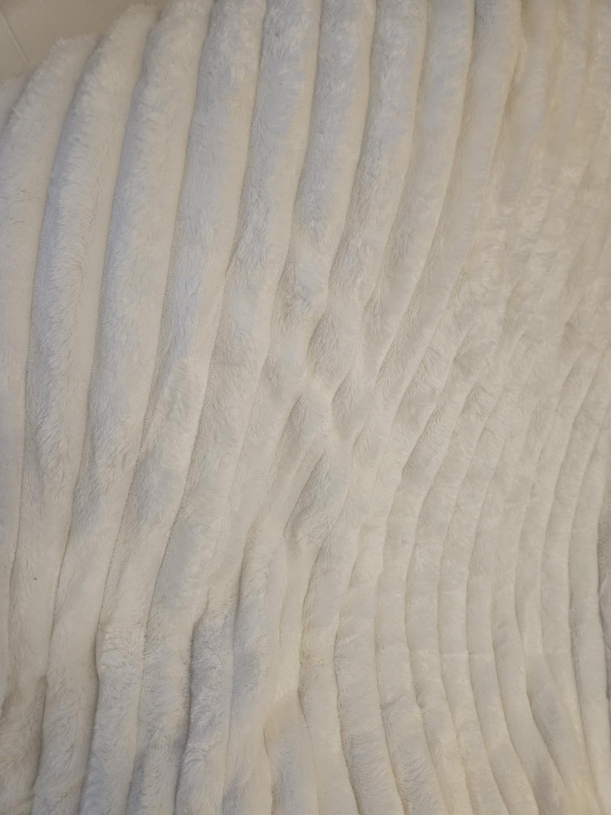 Bedsure GentleSoft Black Fleece Blanket for Couch - Cozy Soft Blankets for Women, Cute Small Throws for Girls, 50x70 Inches - Customer Photo 1