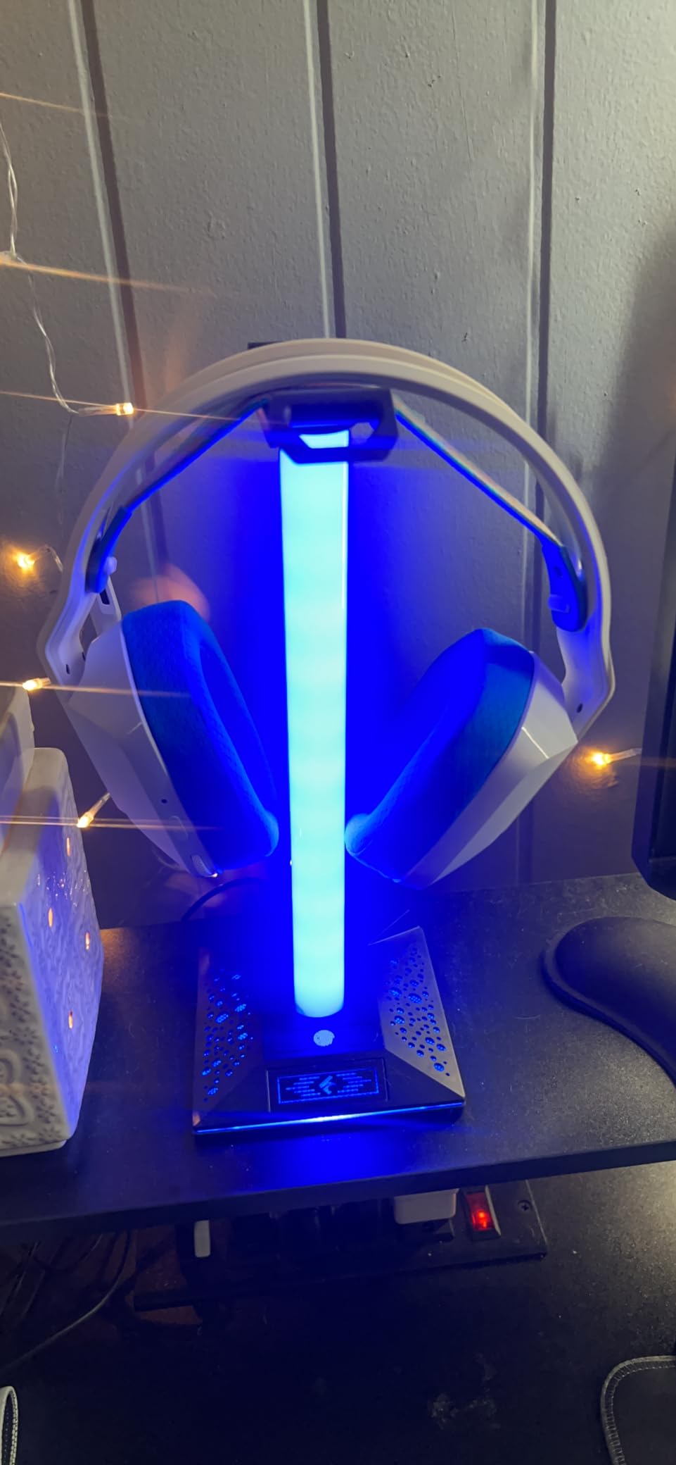 Gaming Headphone Stand PC Accessories - RGB Headset Stand with 2 USB Charger, Cool LED Headphone Holder PC Gaming Accessories Gift for Boys Men Gamers, Computer Game Hardware for Desk - Customer Photo 2