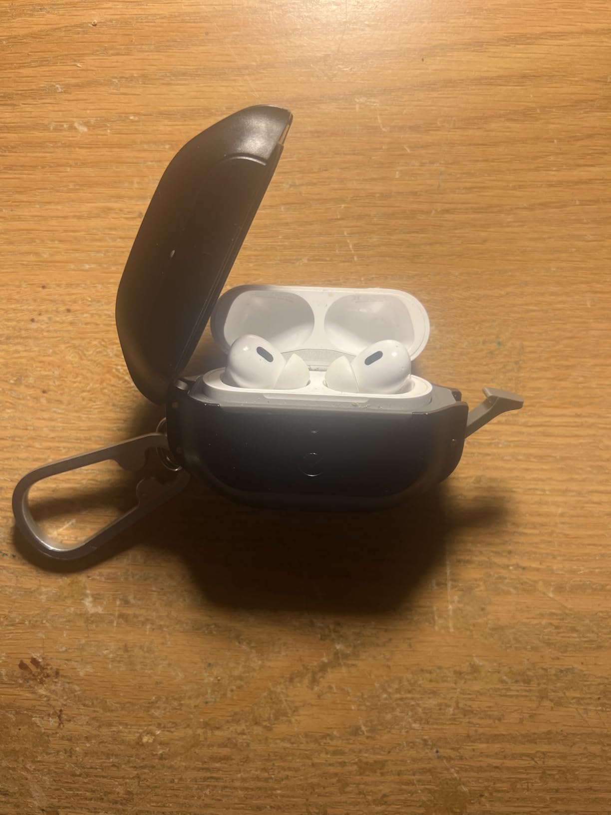 Apple AirPods Pro (2nd Generation) Wireless Ear Buds with USB-C Charging, Up to 2X More Active Noise Cancelling Bluetooth Headphones, Transparency Mode, Adaptive Audio, Personalized Spatial Audio - Customer Photo 5