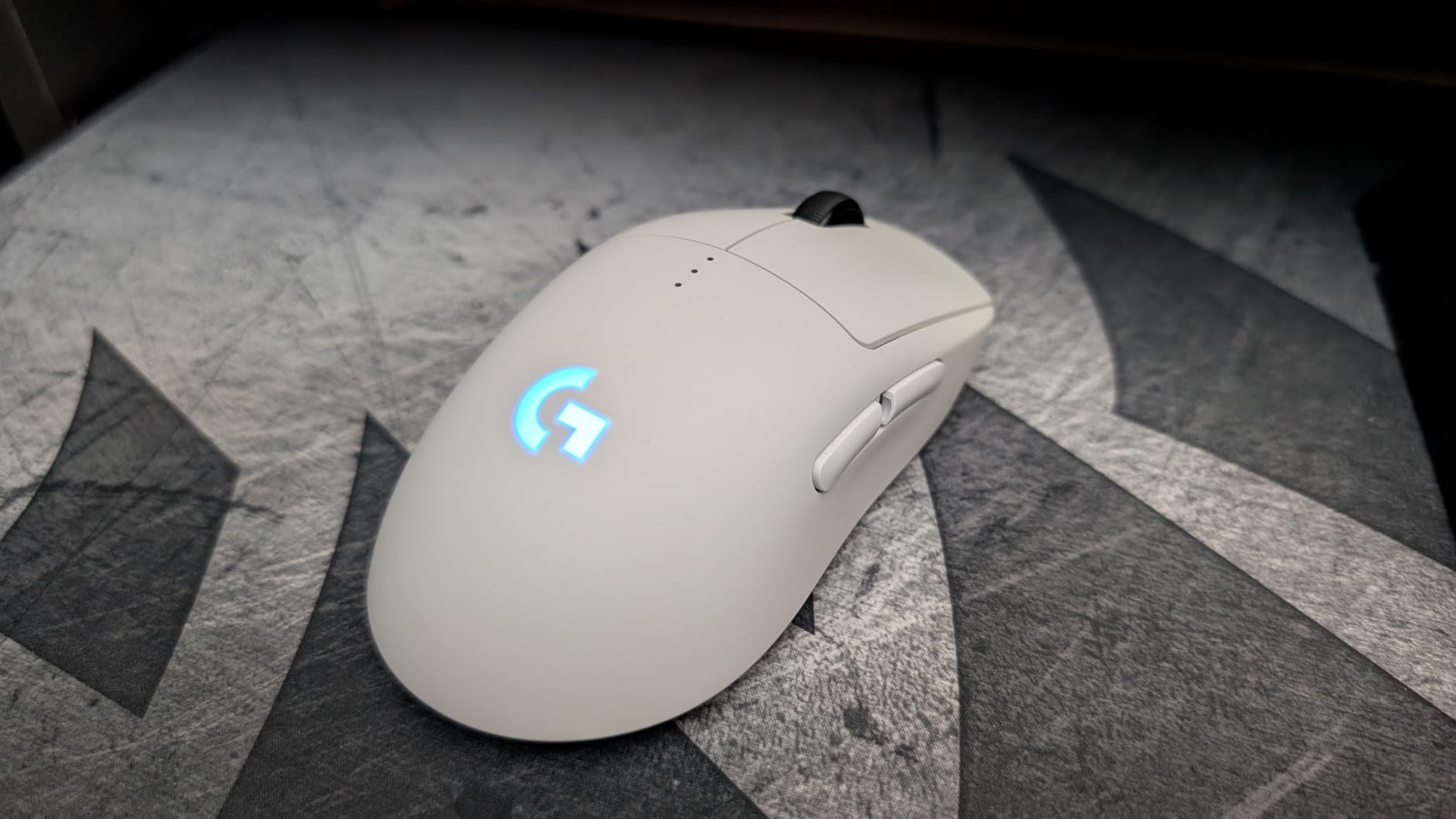 Logitech G PRO 2 Lightspeed Wireless Gaming Mouse, Right- or Left-Handed Mouse with up to 4 Customizable and Switchable Magnetic Side Buttons, 44K DPI Sensor, USB-C Charging, for PC/Mac - Black Customer Review Logitech G PRO 2 Lightspeed Wireless Gaming Mouse, Right- or Left-Handed Mouse with up to 4 Customizable and Switchable Magnetic Side Buttons, 44K DPI Sensor, USB-C Charging, for PC/Mac - Black - Customer Photo 1